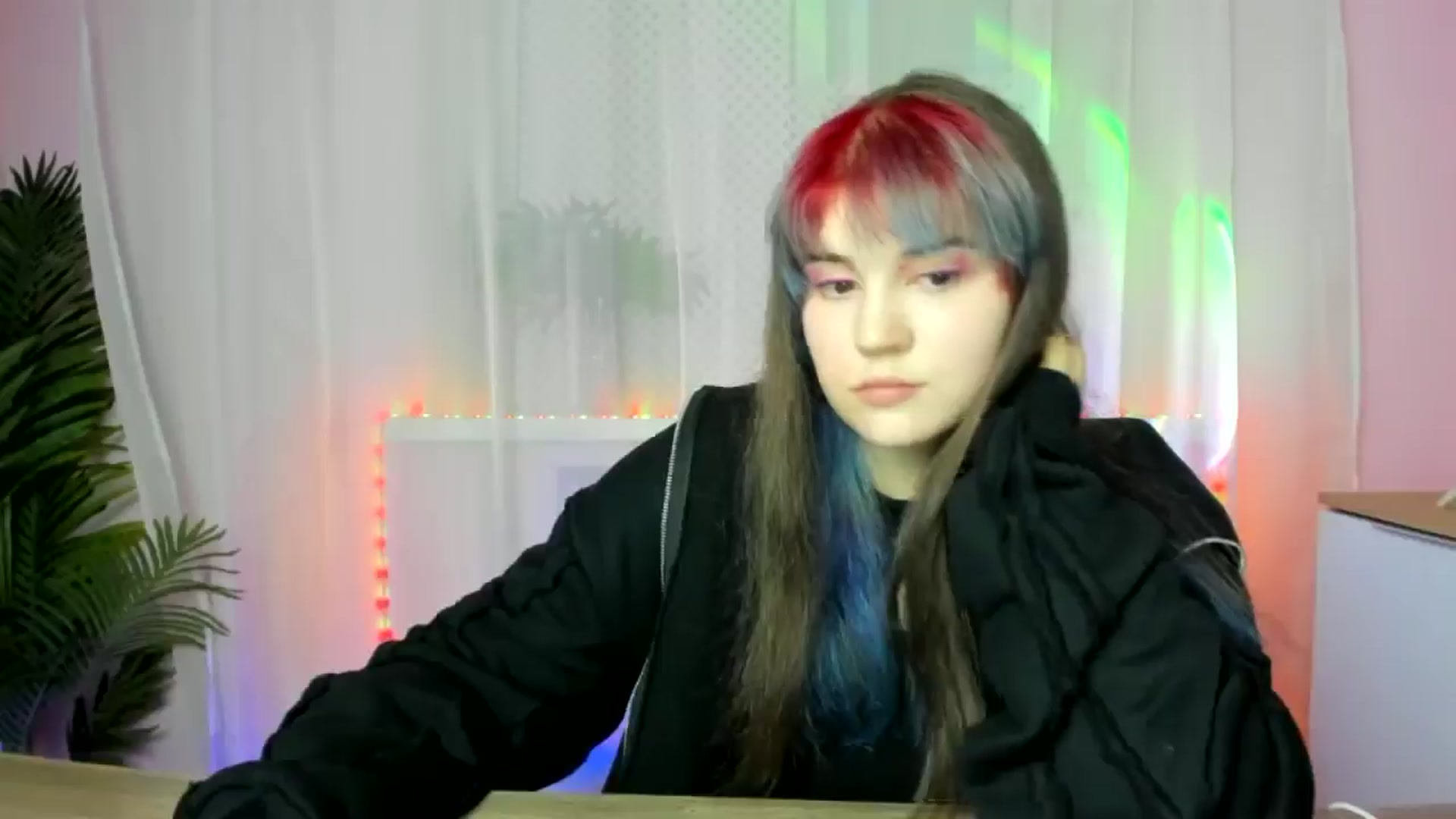 Gallery image thumbnail from ChloeQueen's myfreecams stream on, 02/17/2025, 11:13 image 10 of 20