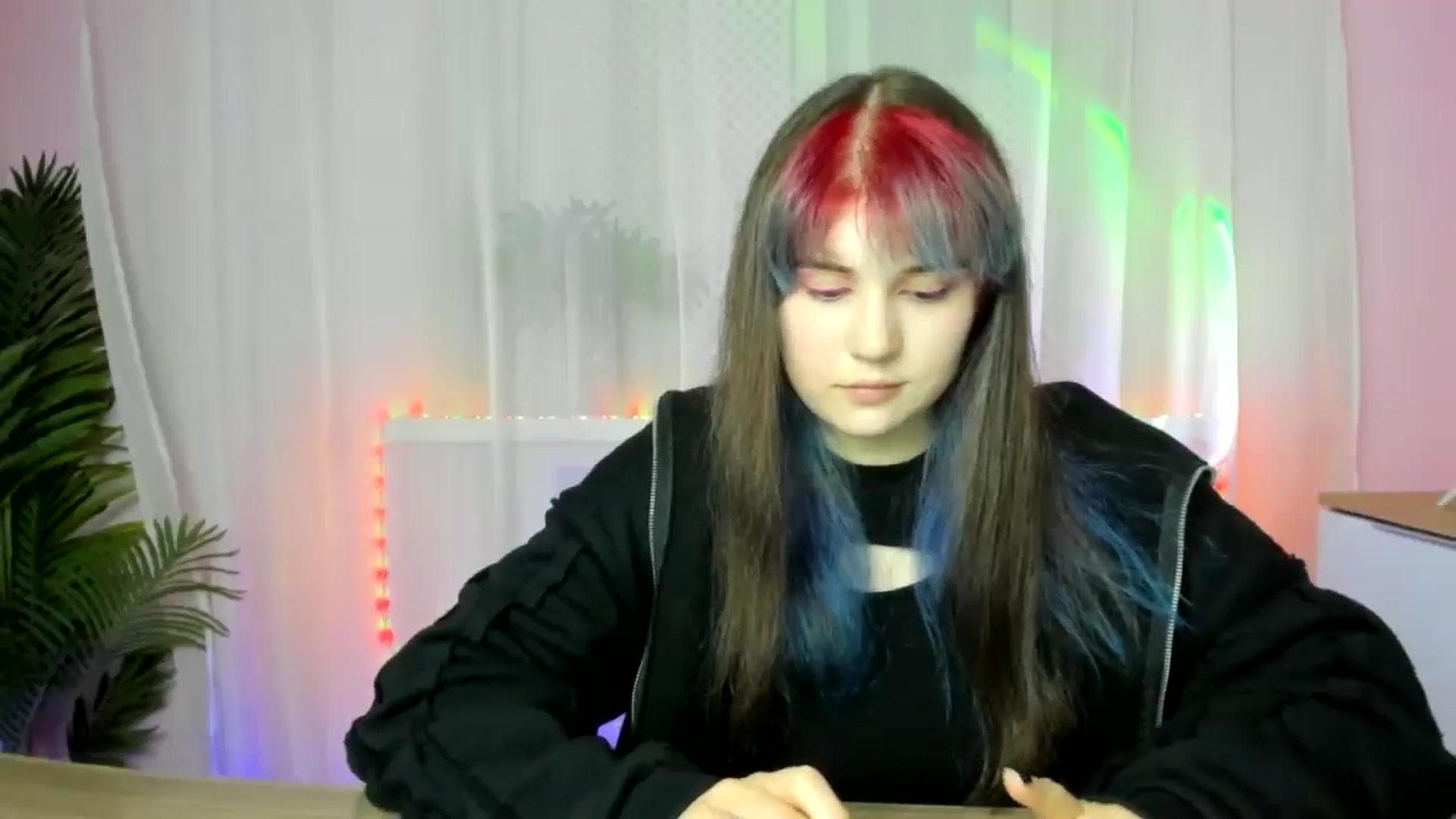 Gallery image thumbnail from ChloeQueen's myfreecams stream on, 02/17/2025, 11:13 image 8 of 20