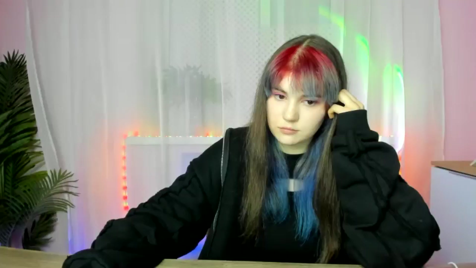 Gallery image thumbnail from ChloeQueen's myfreecams stream on, 02/17/2025, 11:13 image 7 of 20