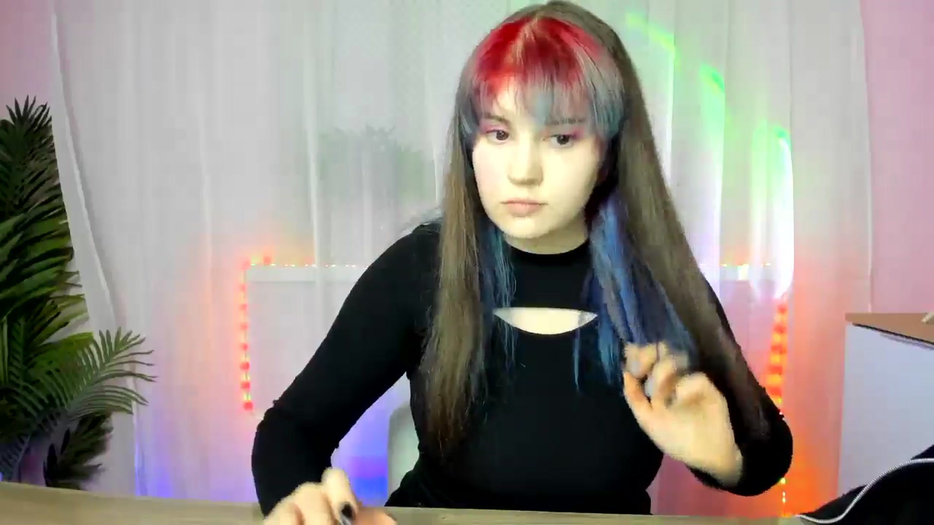 Gallery image thumbnail from ChloeQueen's myfreecams stream on, 02/17/2025, 12:41 image 12 of 20