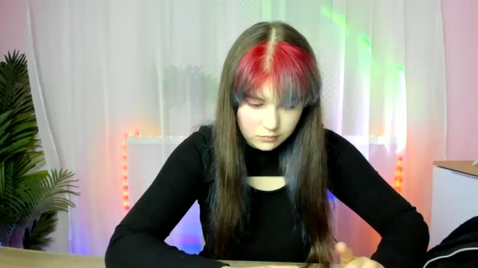 Gallery image thumbnail from ChloeQueen's myfreecams stream on, 02/17/2025, 12:41 image 3 of 20