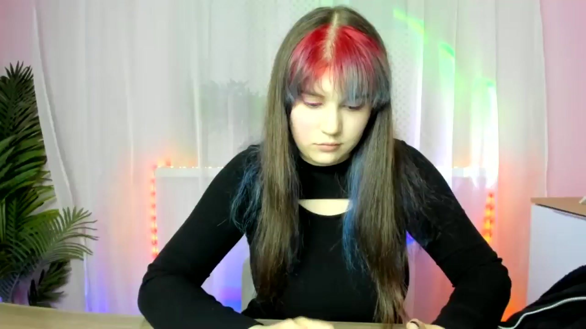 Gallery image thumbnail from ChloeQueen's myfreecams stream on, 02/17/2025, 12:41 image 1 of 20