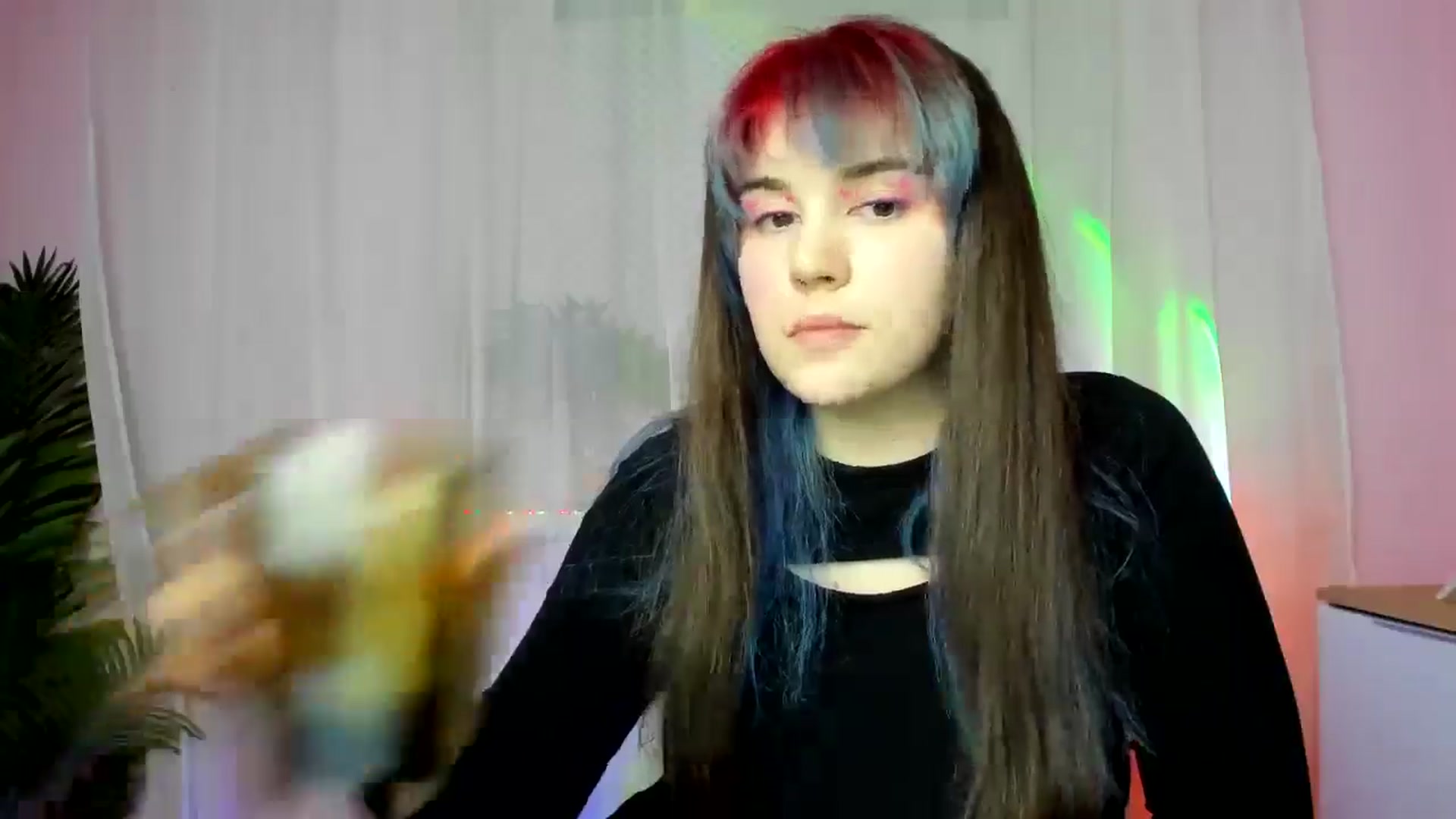 Gallery image thumbnail from ChloeQueen's myfreecams stream on, 02/17/2025, 12:41 image 19 of 20