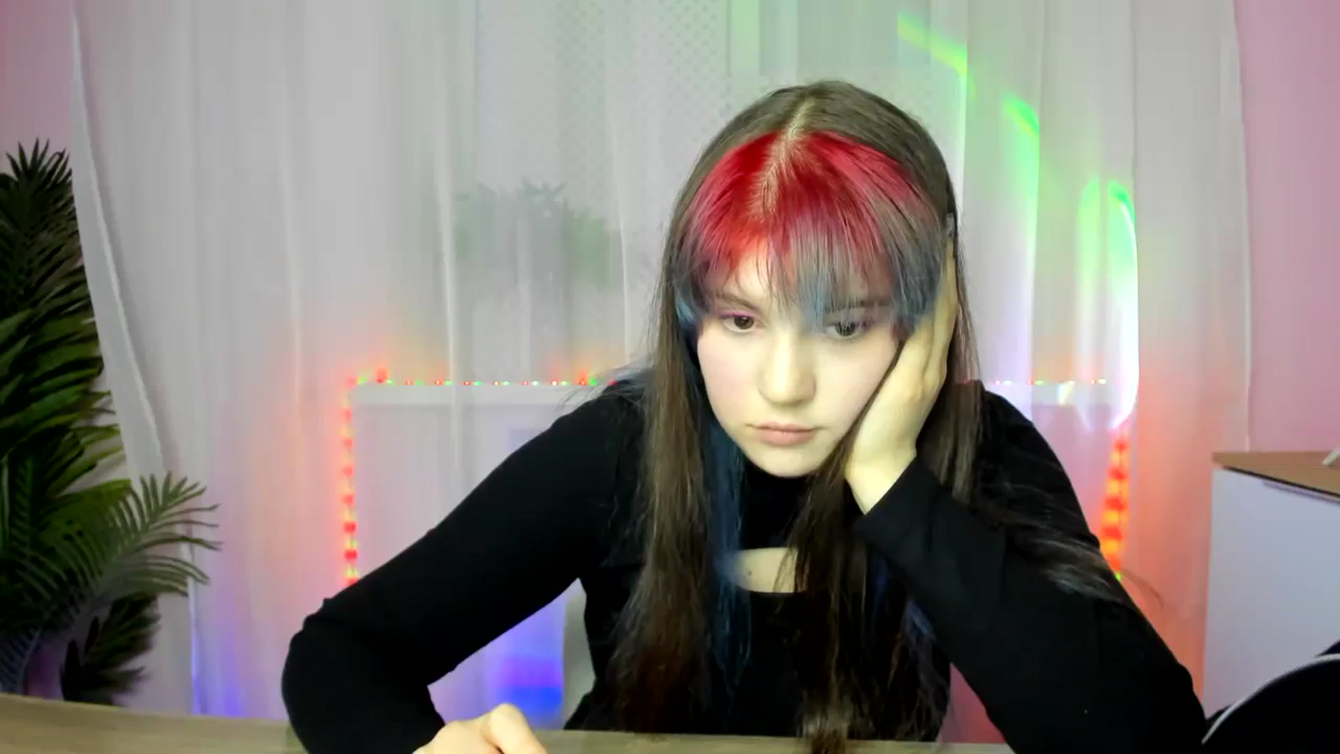 Gallery image thumbnail from ChloeQueen's myfreecams stream on, 02/17/2025, 12:41 image 8 of 20