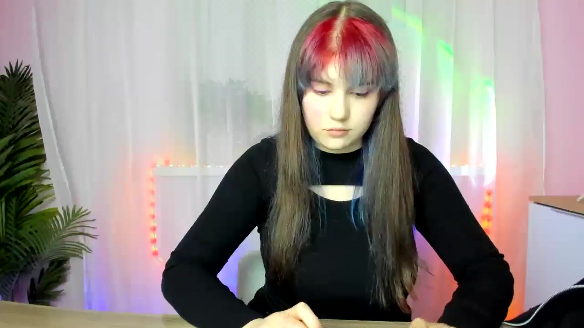 Gallery image thumbnail from ChloeQueen's myfreecams stream on, 02/17/2025, 12:41 image 10 of 20