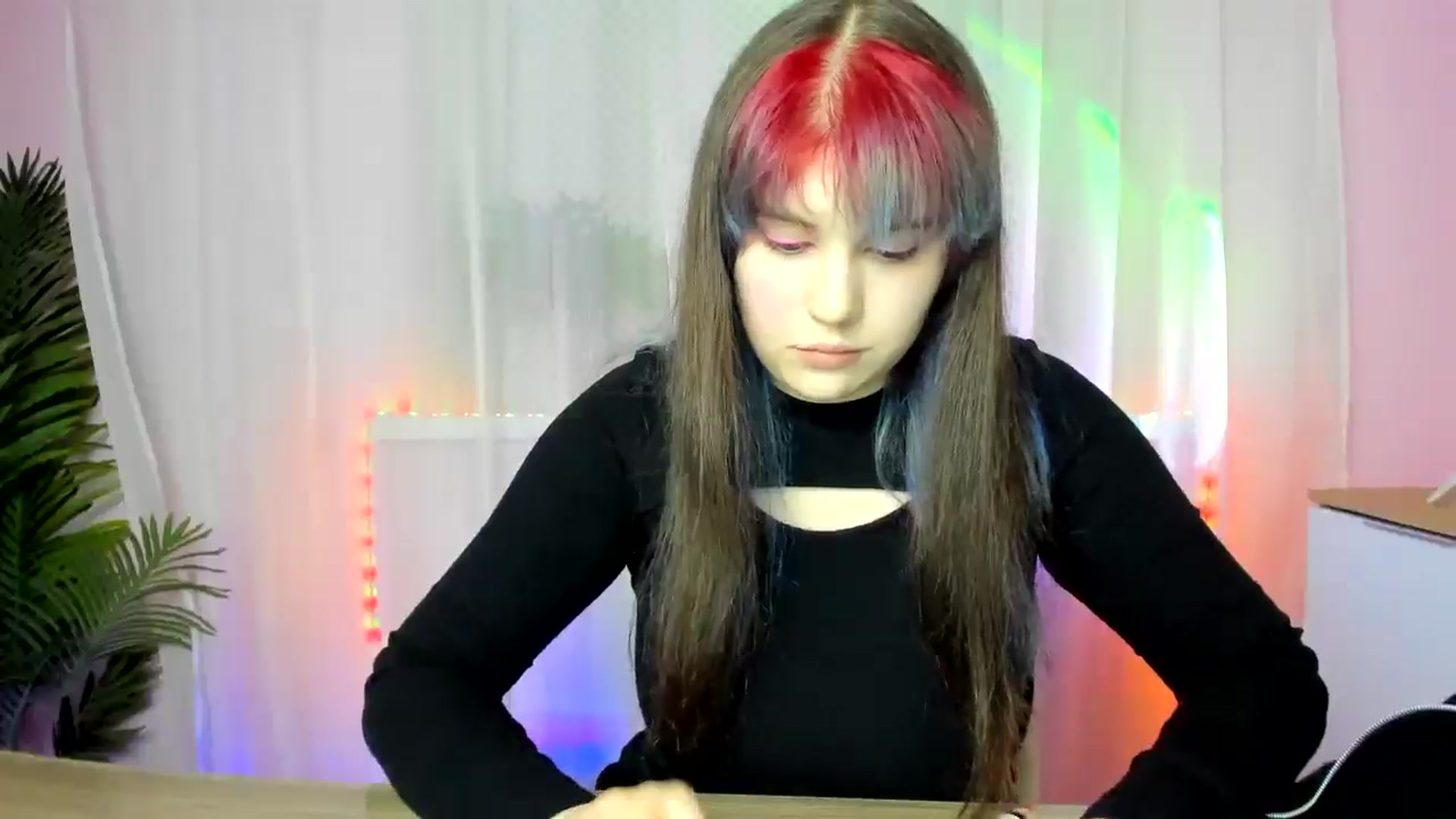 Gallery image thumbnail from ChloeQueen's myfreecams stream on, 02/17/2025, 12:41 image 14 of 20