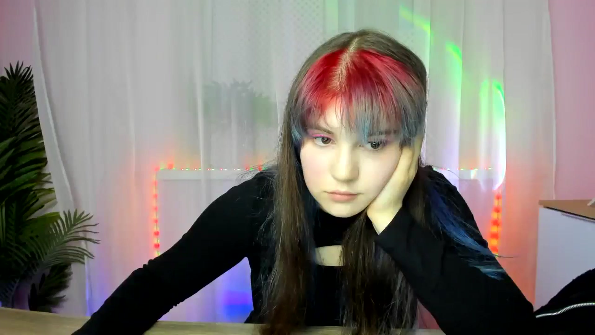 Gallery image thumbnail from ChloeQueen's myfreecams stream on, 02/17/2025, 12:41 image 4 of 20