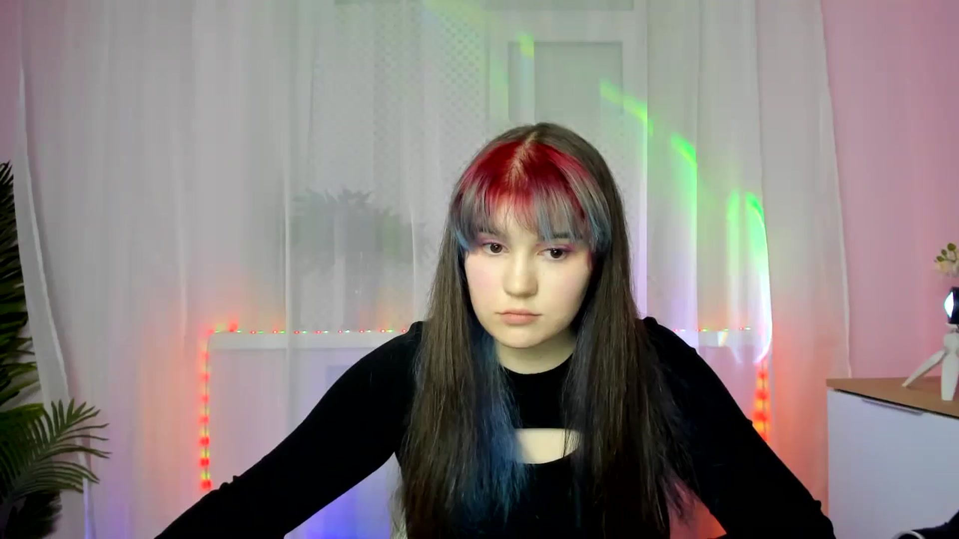 Gallery image thumbnail from ChloeQueen's myfreecams stream on, 02/17/2025, 14:14 image 7 of 20