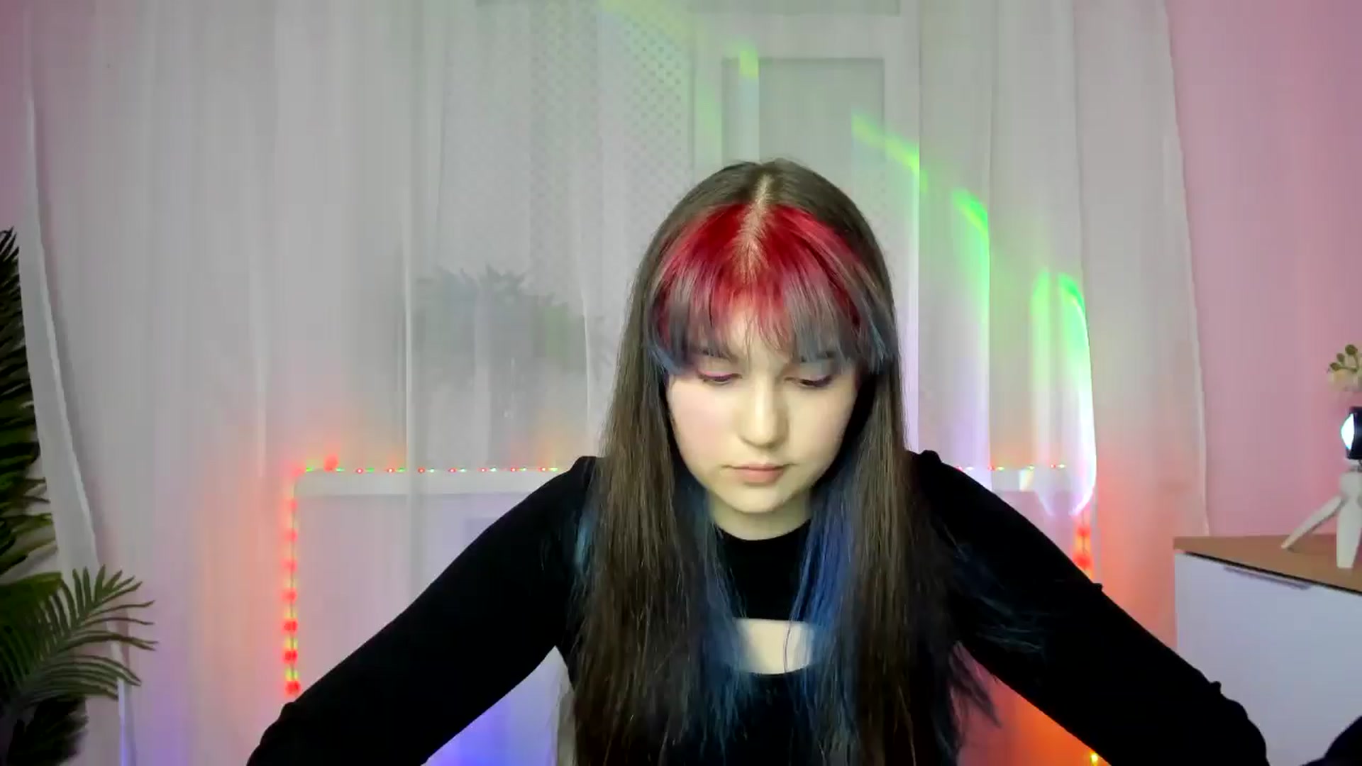 Gallery image thumbnail from ChloeQueen's myfreecams stream on, 02/17/2025, 14:14 image 1 of 20