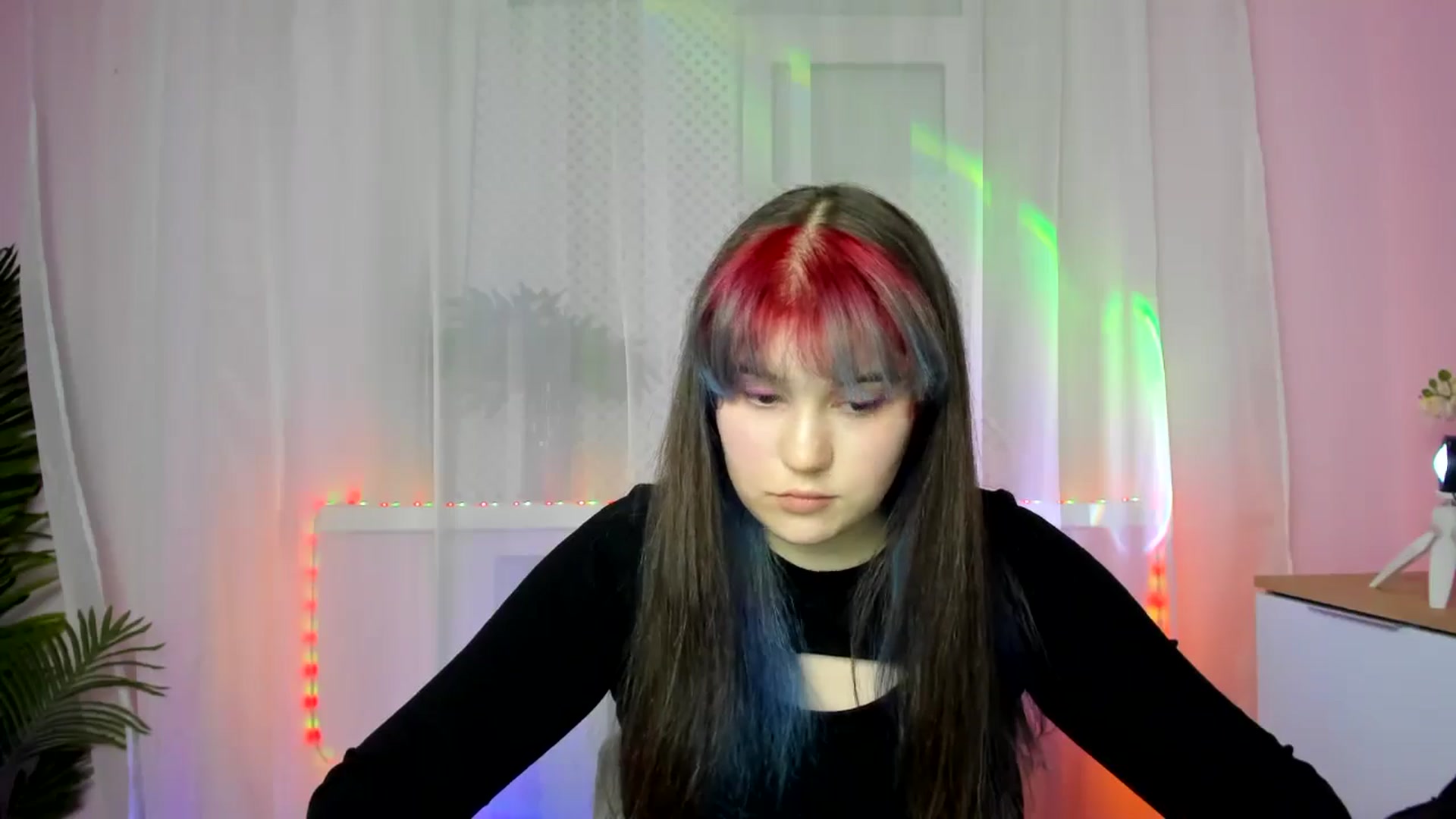 Gallery image thumbnail from ChloeQueen's myfreecams stream on, 02/17/2025, 14:14 image 6 of 20