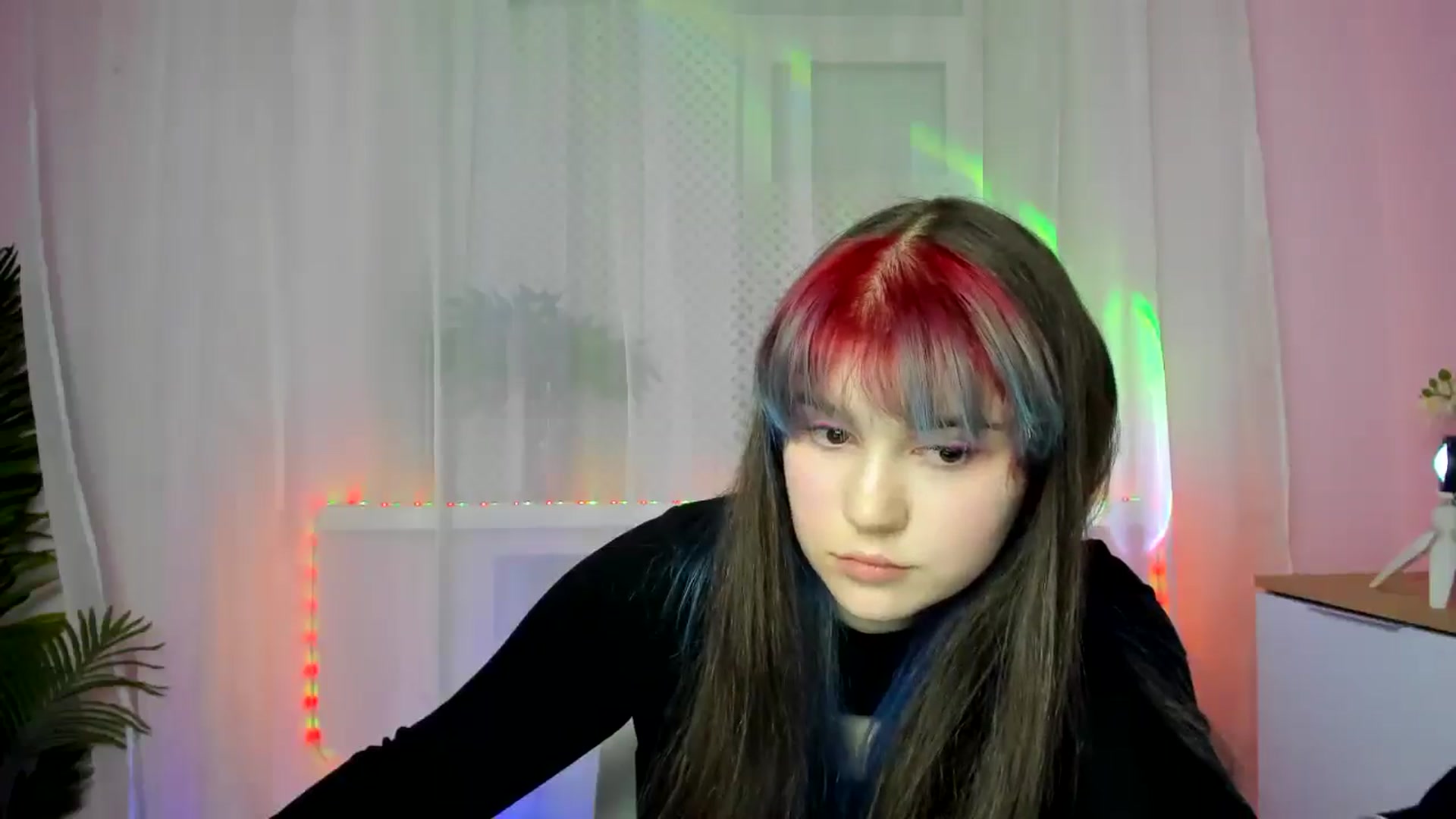 Gallery image thumbnail from ChloeQueen's myfreecams stream on, 02/17/2025, 14:14 image 3 of 20