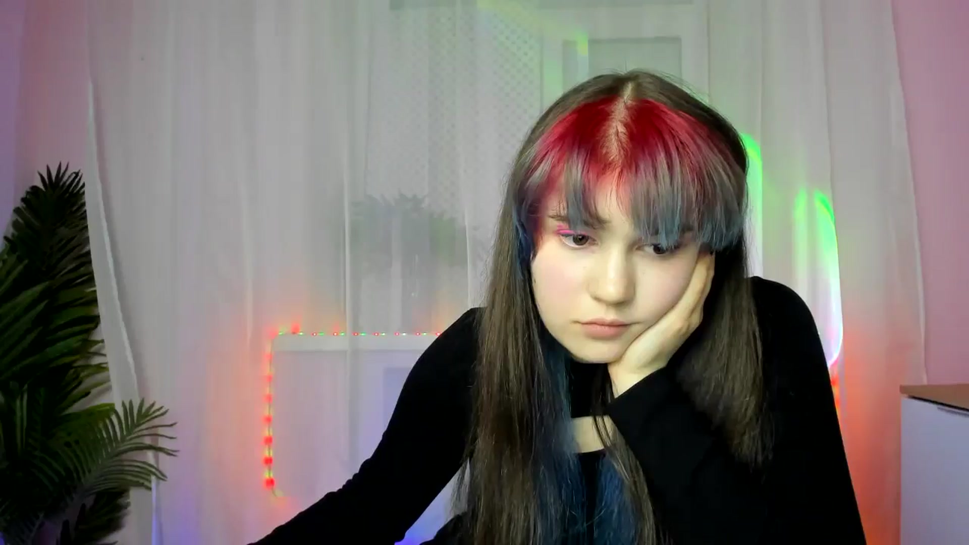 Gallery image thumbnail from ChloeQueen's myfreecams stream on, 02/17/2025, 15:31 image 9 of 20