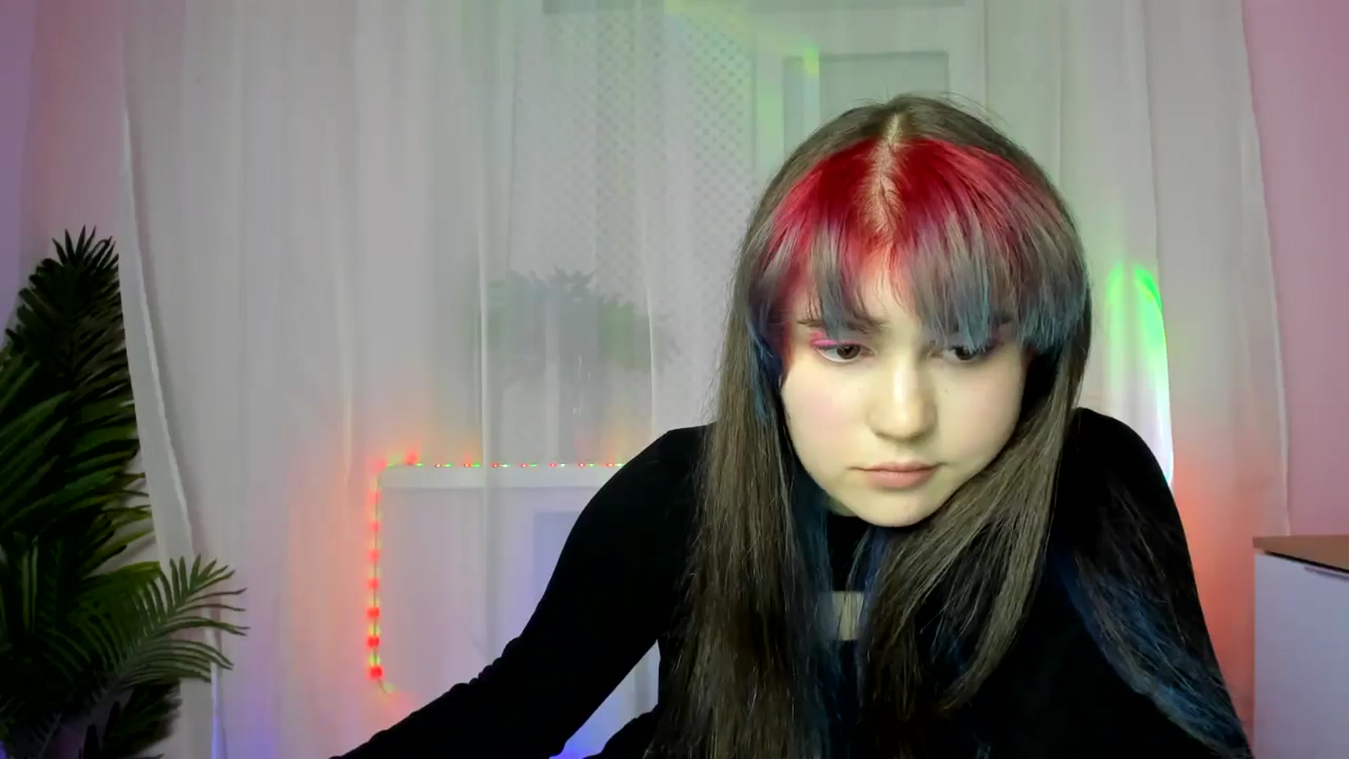 Gallery image thumbnail from ChloeQueen's myfreecams stream on, 02/17/2025, 15:31 image 6 of 20