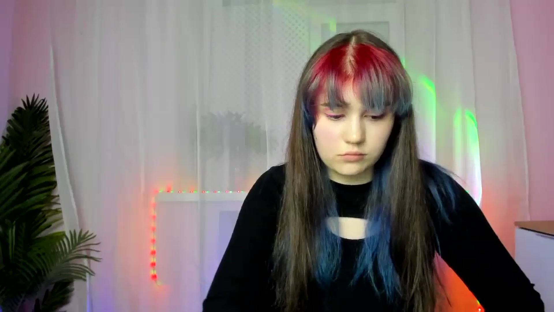 Gallery image thumbnail from ChloeQueen's myfreecams stream on, 02/17/2025, 15:31 image 19 of 20