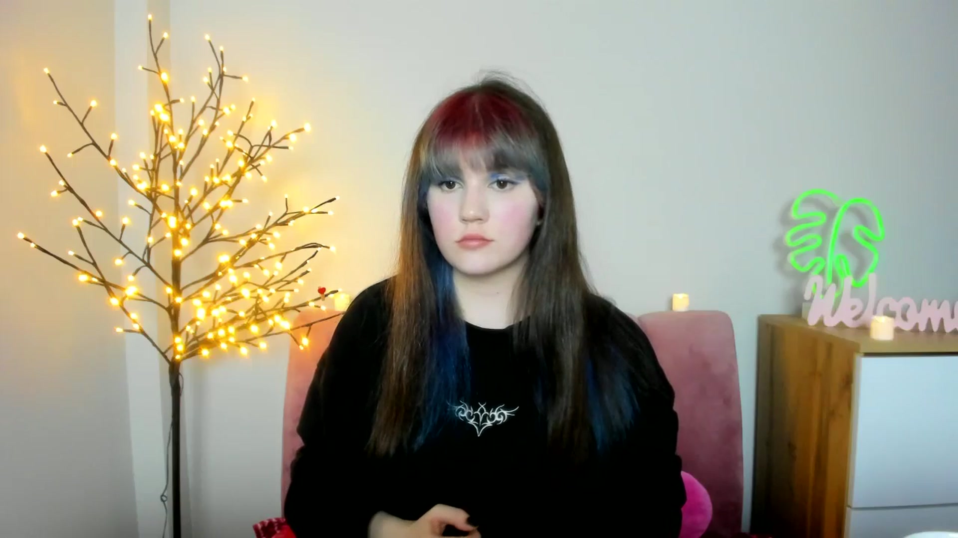 Gallery image thumbnail from ChloeQueen's myfreecams stream on, 02/20/2025, 11:02 image 19 of 20