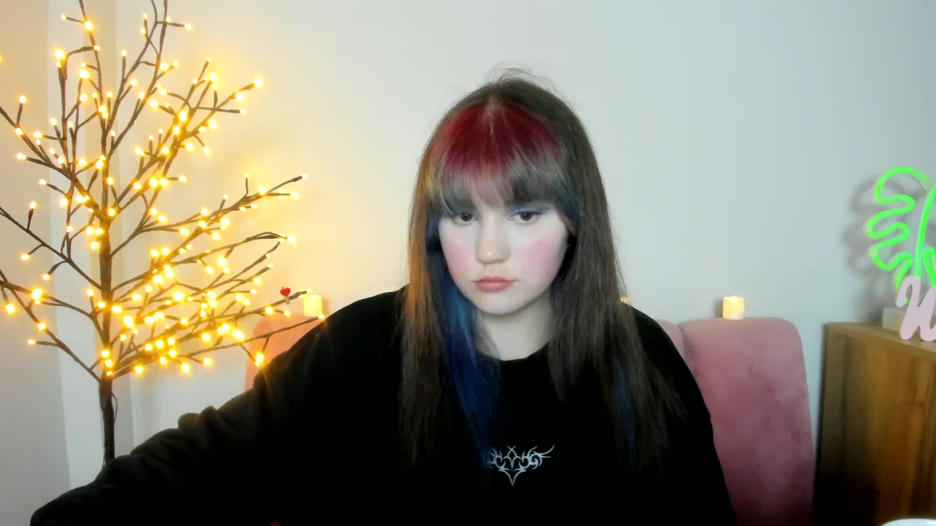 Gallery image thumbnail from ChloeQueen's myfreecams stream on, 02/20/2025, 11:02 image 18 of 20