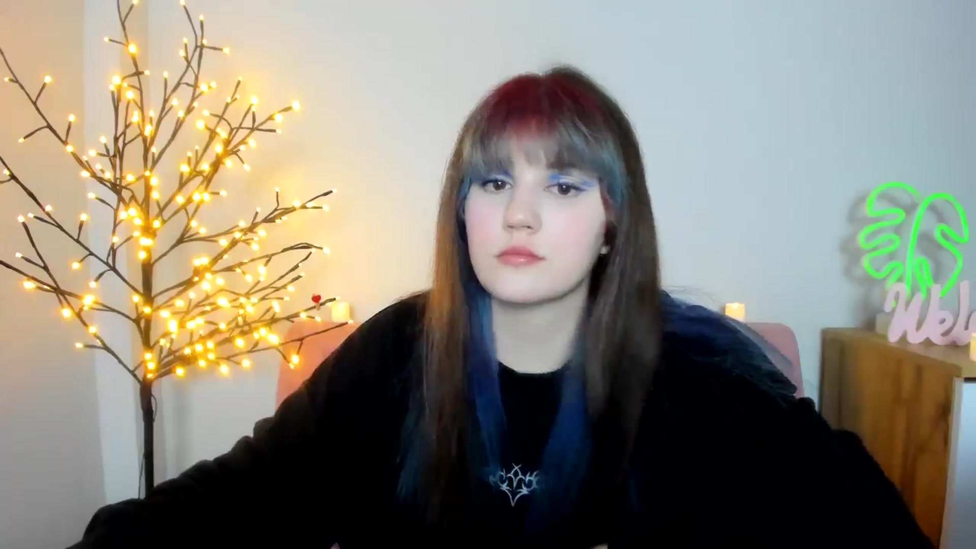 Gallery image thumbnail from ChloeQueen's myfreecams stream on, 02/20/2025, 11:02 image 8 of 20