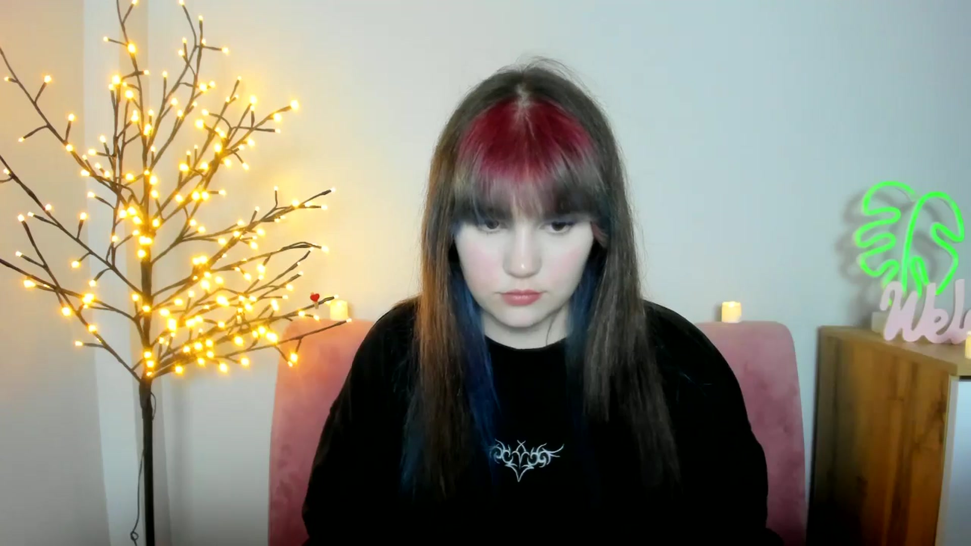 Gallery image thumbnail from ChloeQueen's myfreecams stream on, 02/20/2025, 11:02 image 6 of 20