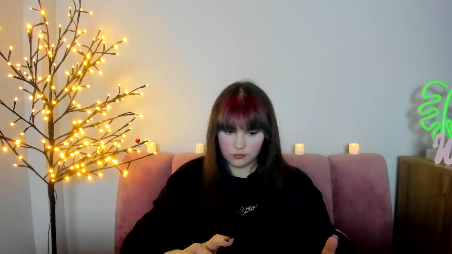 Gallery image thumbnail from ChloeQueen's myfreecams stream on, 02/20/2025, 11:02 image 12 of 20