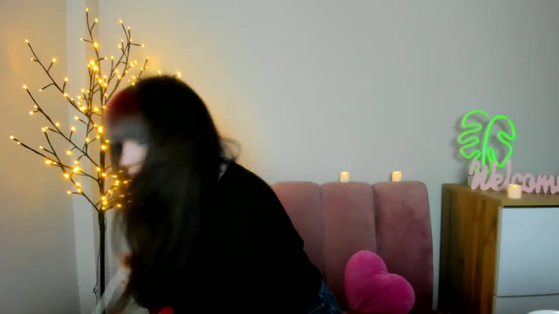 Gallery image thumbnail from ChloeQueen's myfreecams stream on, 02/20/2025, 11:02 image 20 of 20