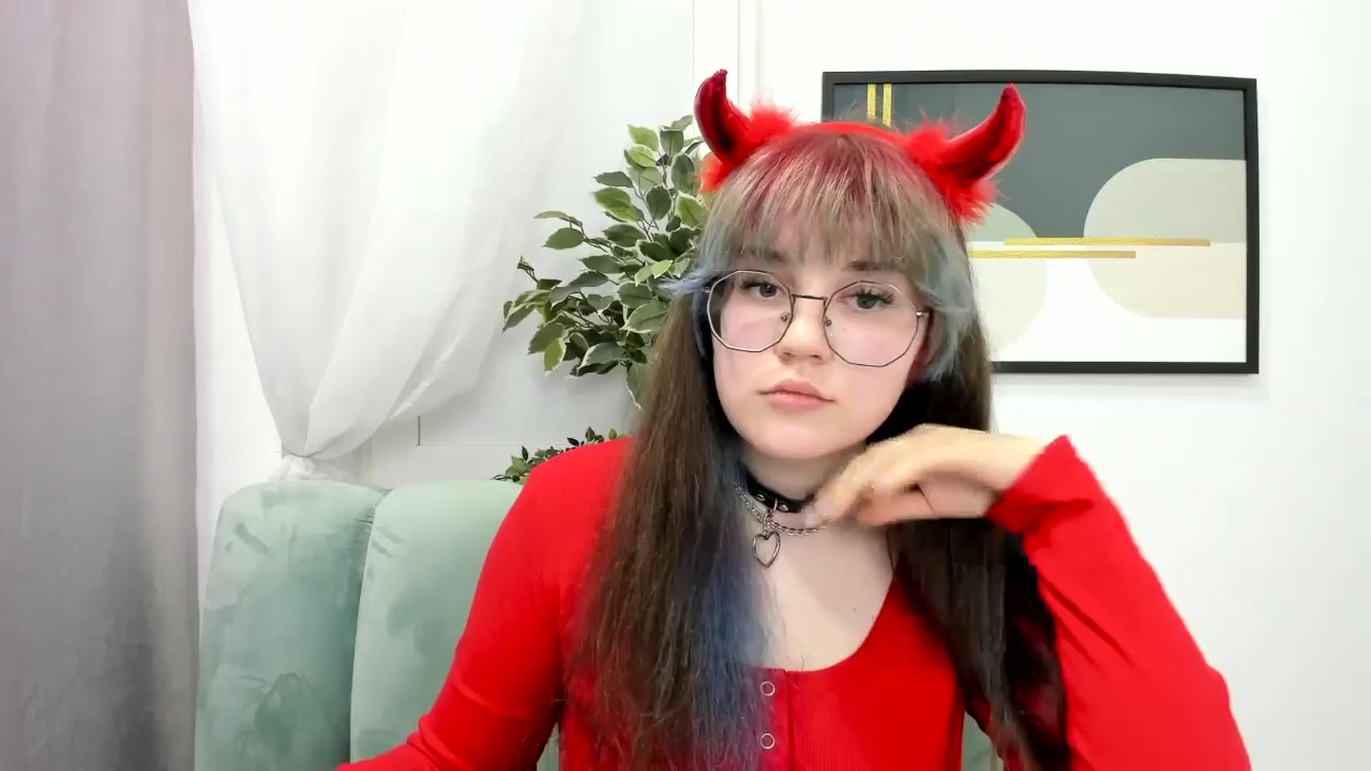 Gallery image thumbnail from ChloeQueen's myfreecams stream on, 02/27/2025, 13:37 image 13 of 20