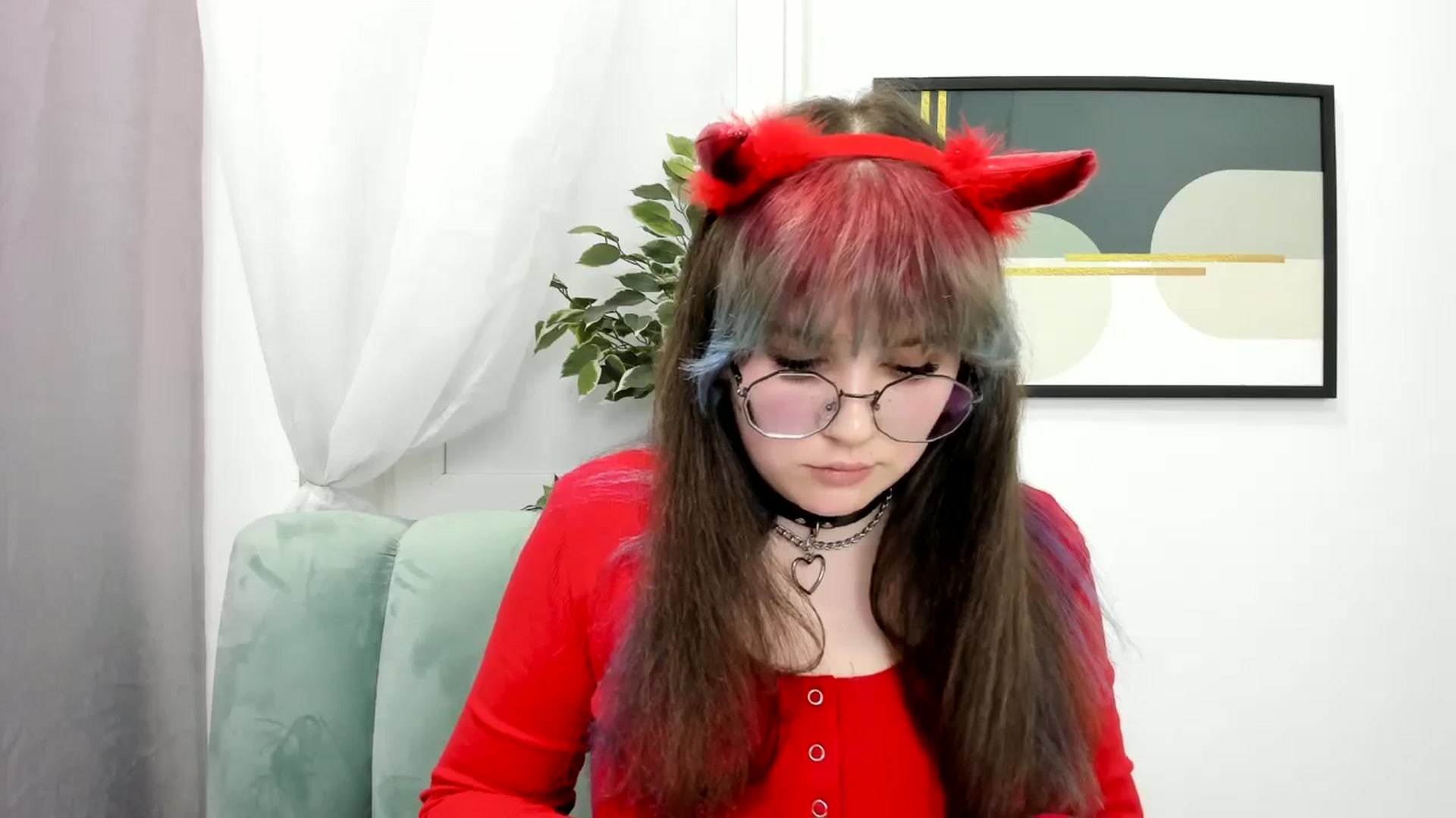 Gallery image thumbnail from ChloeQueen's myfreecams stream on, 02/27/2025, 13:37 image 4 of 20