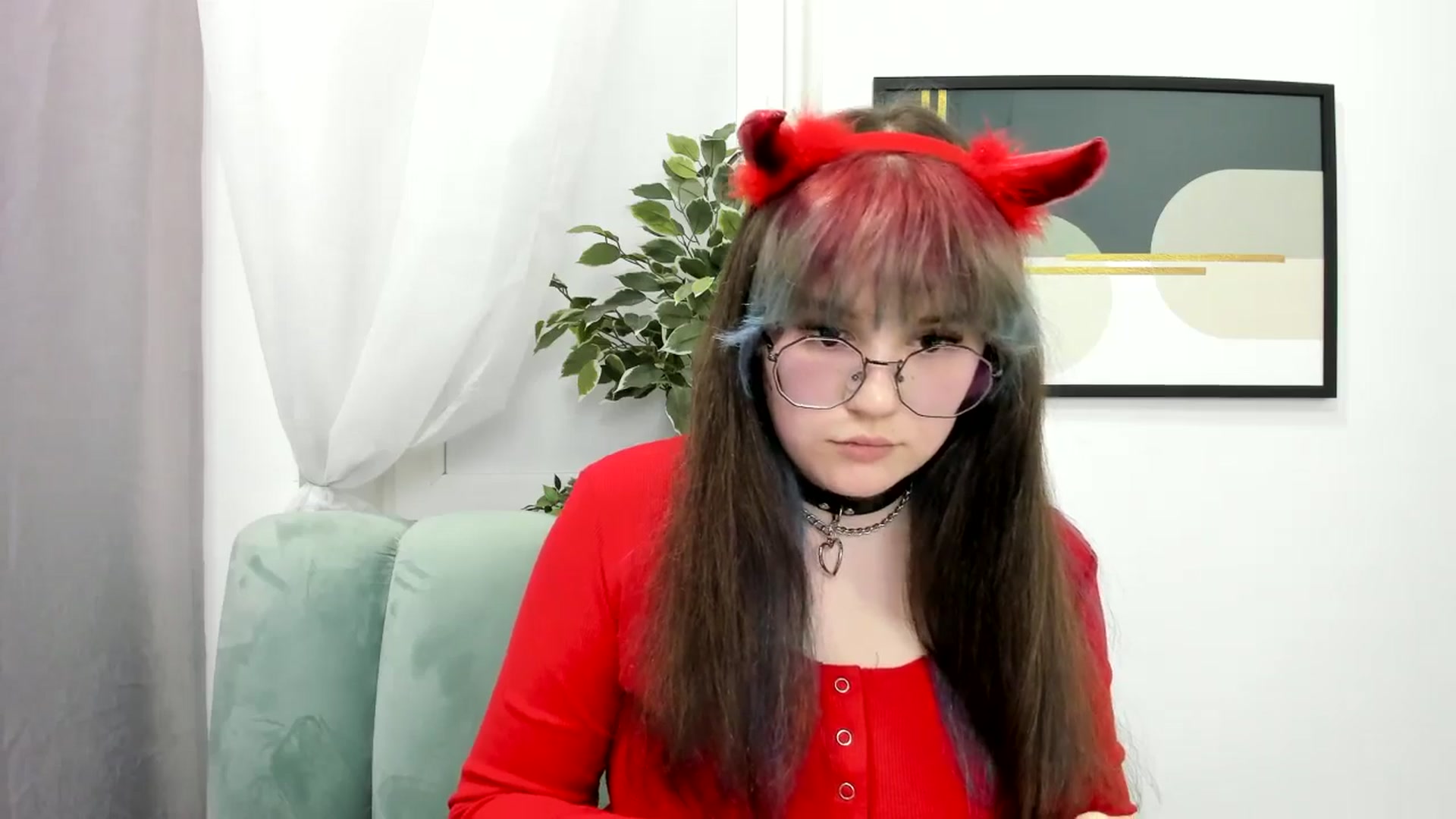 Gallery image thumbnail from ChloeQueen's myfreecams stream on, 02/27/2025, 13:37 image 6 of 20