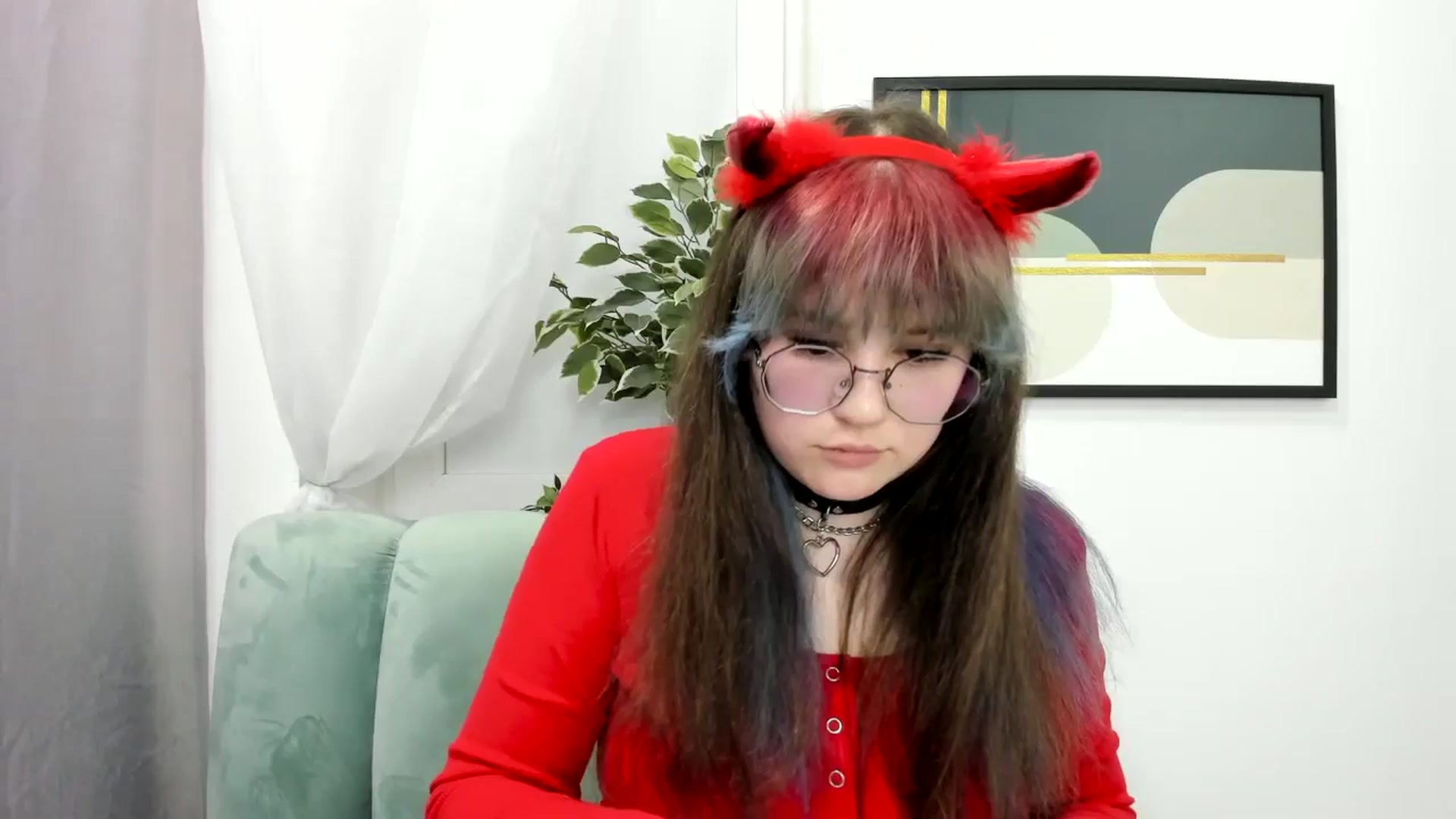 Gallery image thumbnail from ChloeQueen's myfreecams stream on, 02/27/2025, 13:37 image 8 of 20