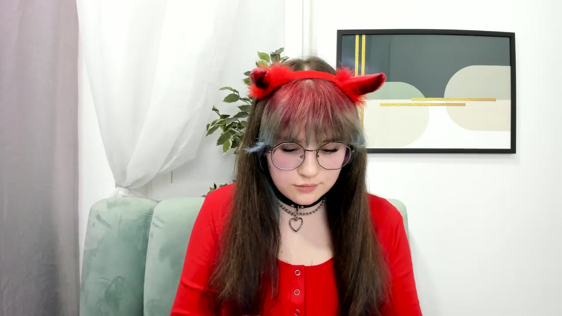 Gallery image thumbnail from ChloeQueen's myfreecams stream on, 02/27/2025, 13:37 image 5 of 20