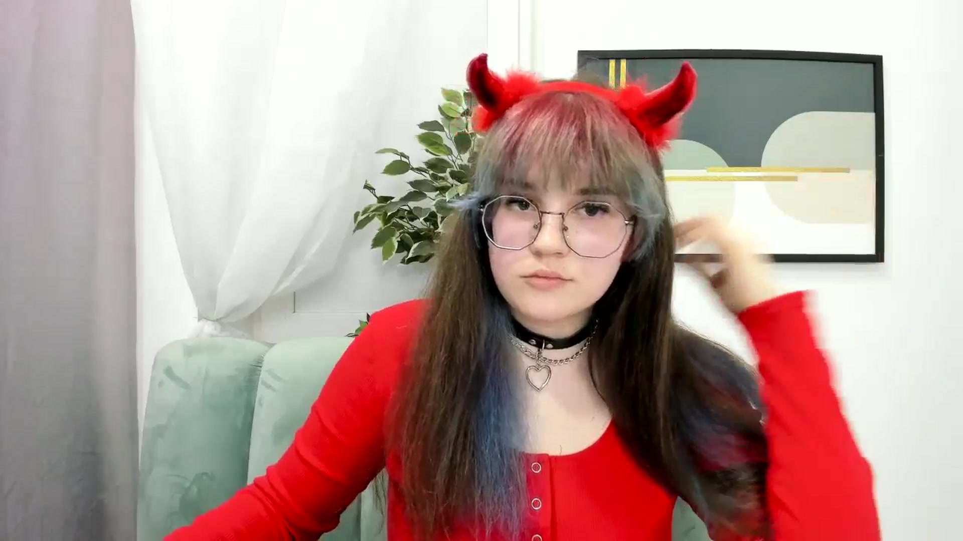 Gallery image thumbnail from ChloeQueen's myfreecams stream on, 02/27/2025, 13:37 image 10 of 20