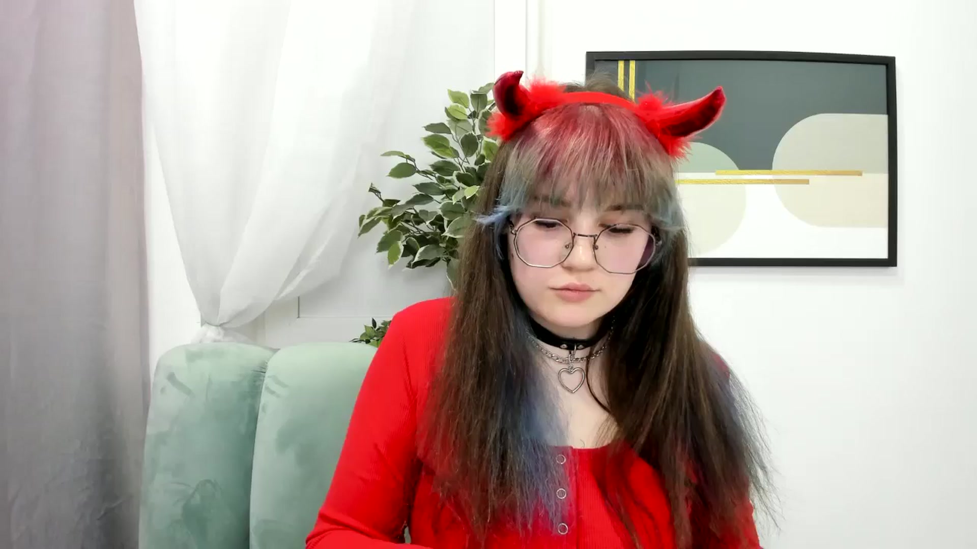 Gallery image thumbnail from ChloeQueen's myfreecams stream on, 02/27/2025, 13:37 image 16 of 20