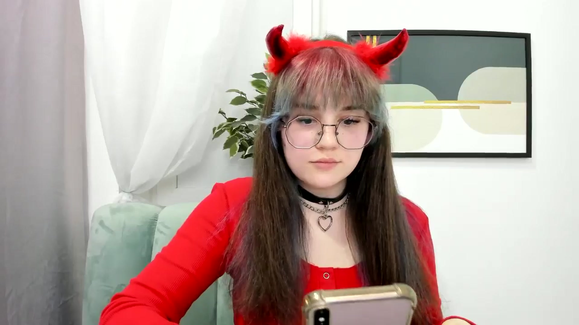 Gallery image thumbnail from ChloeQueen's myfreecams stream on, 02/27/2025, 13:37 image 19 of 20