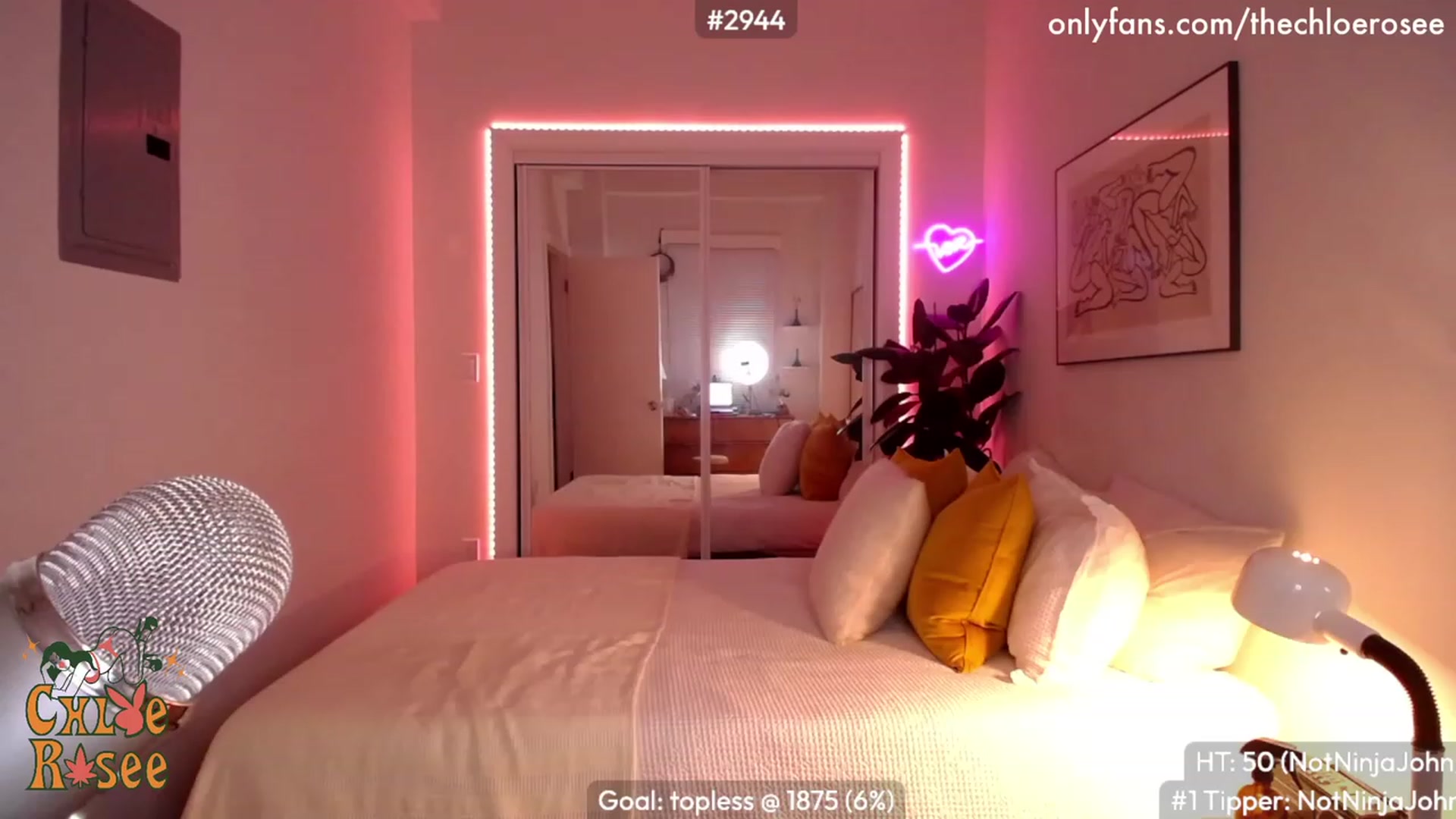 Gallery image thumbnail from ChloeRosee's myfreecams stream on, 12/02/2022, 01:15 image 10 of 20
