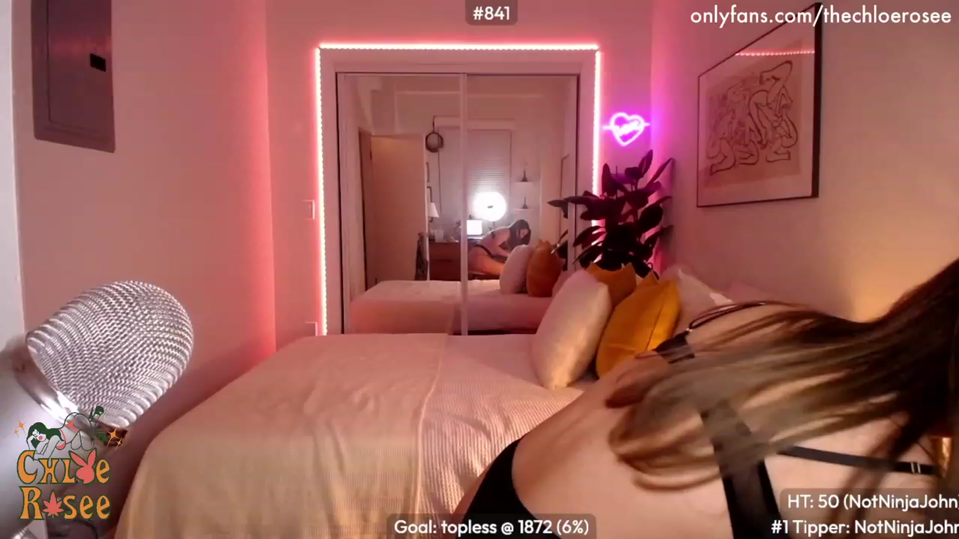 Gallery image thumbnail from ChloeRosee's myfreecams stream on, 12/02/2022, 01:59 image 5 of 20