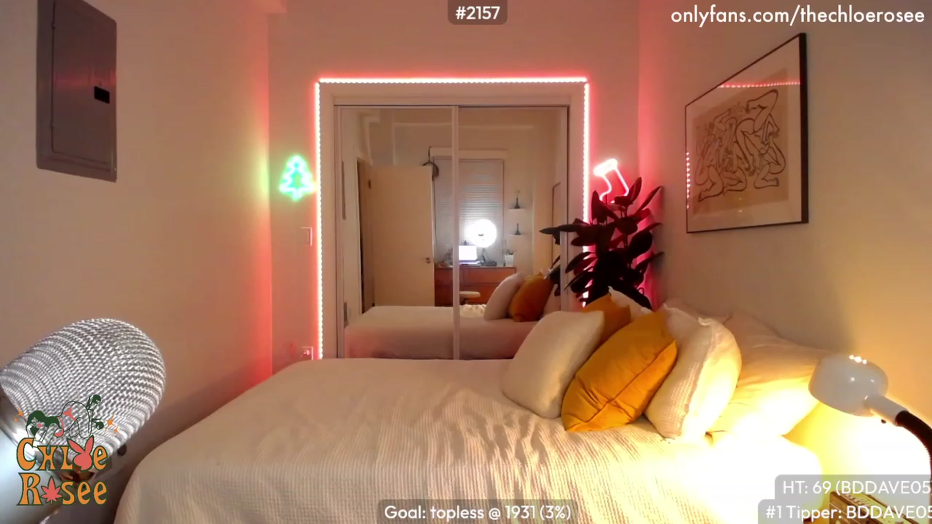 Gallery image thumbnail from ChloeRosee's myfreecams stream on, 12/03/2022, 06:38 image 11 of 20