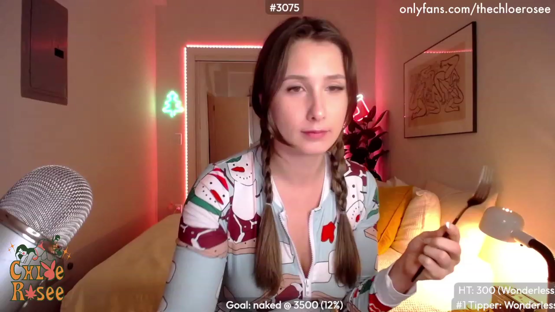Gallery image thumbnail from ChloeRosee's myfreecams stream on, 12/05/2022, 06:36 image 1 of 20