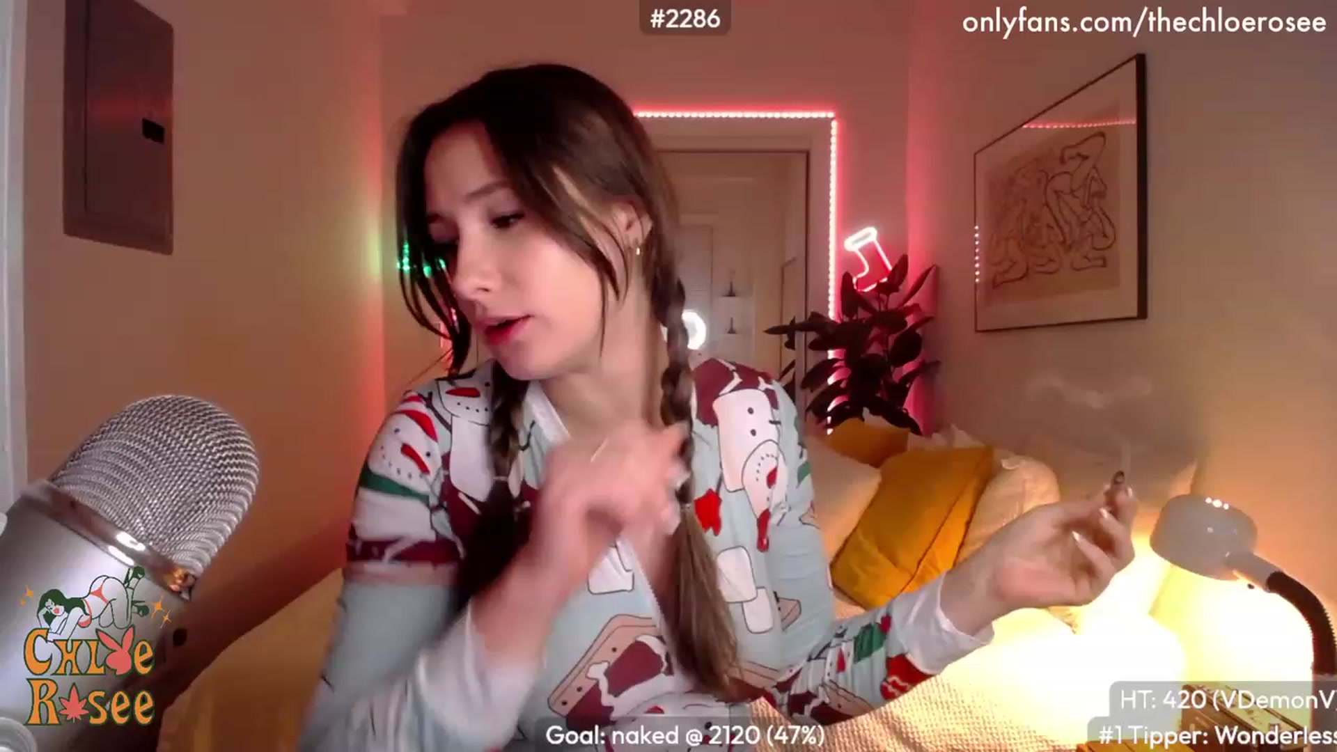 Gallery image thumbnail from ChloeRosee's myfreecams stream on, 12/05/2022, 06:36 image 8 of 20