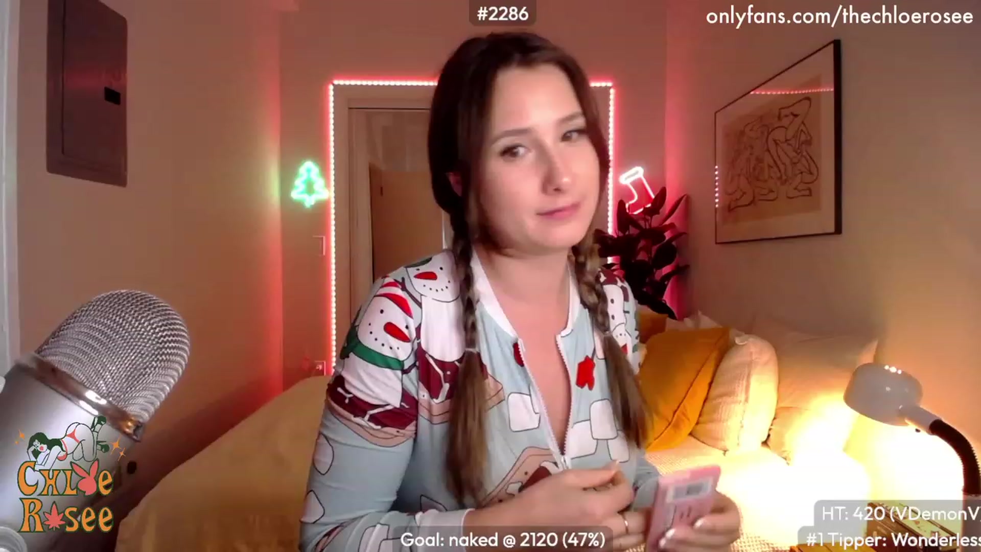 Gallery image thumbnail from ChloeRosee's myfreecams stream on, 12/05/2022, 06:36 image 7 of 20
