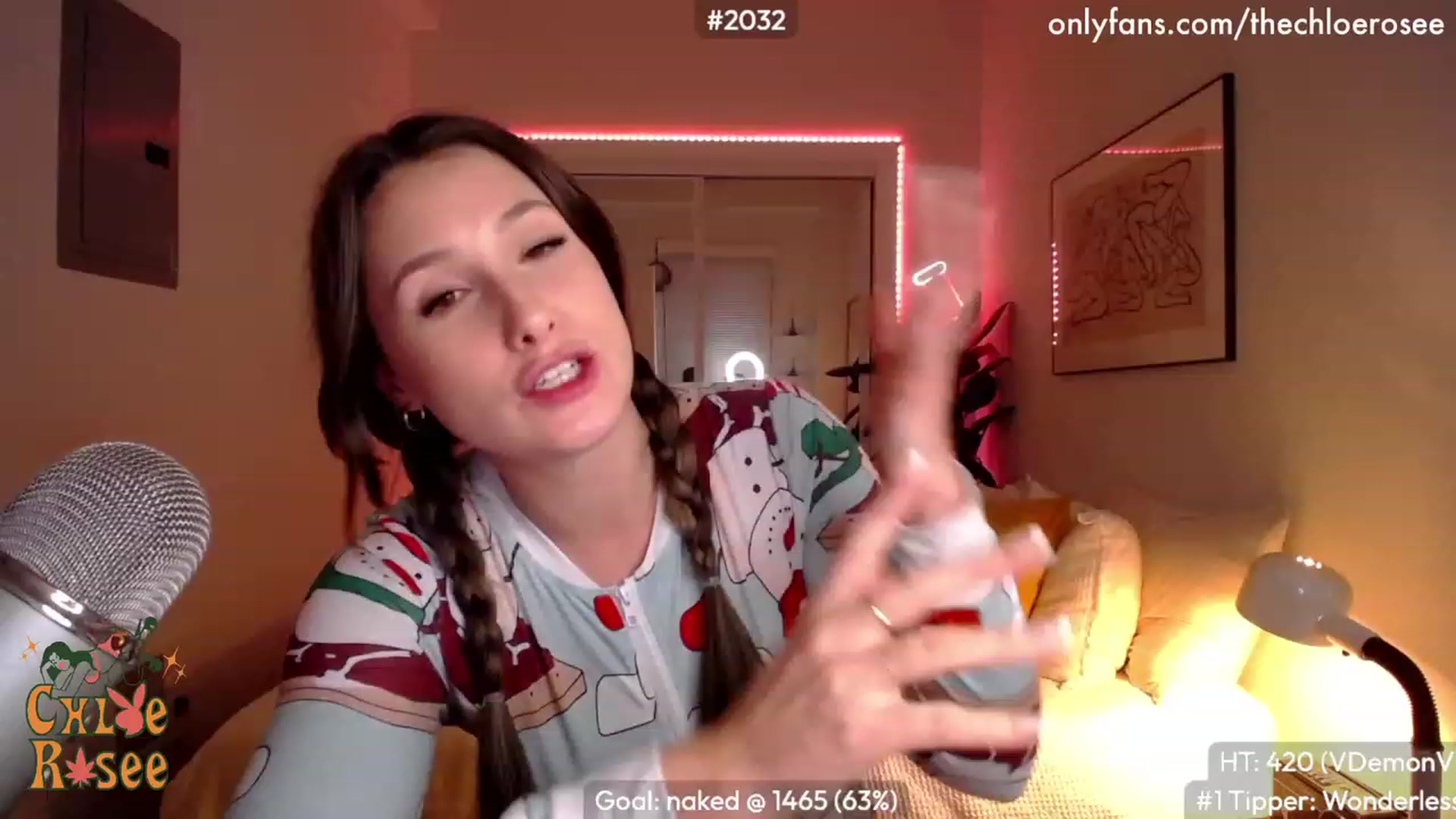 Gallery image thumbnail from ChloeRosee's myfreecams stream on, 12/05/2022, 06:36 image 17 of 20