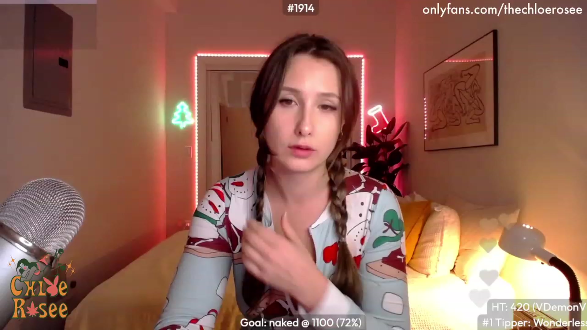 Gallery image thumbnail from ChloeRosee's myfreecams stream on, 12/05/2022, 06:36 image 20 of 20