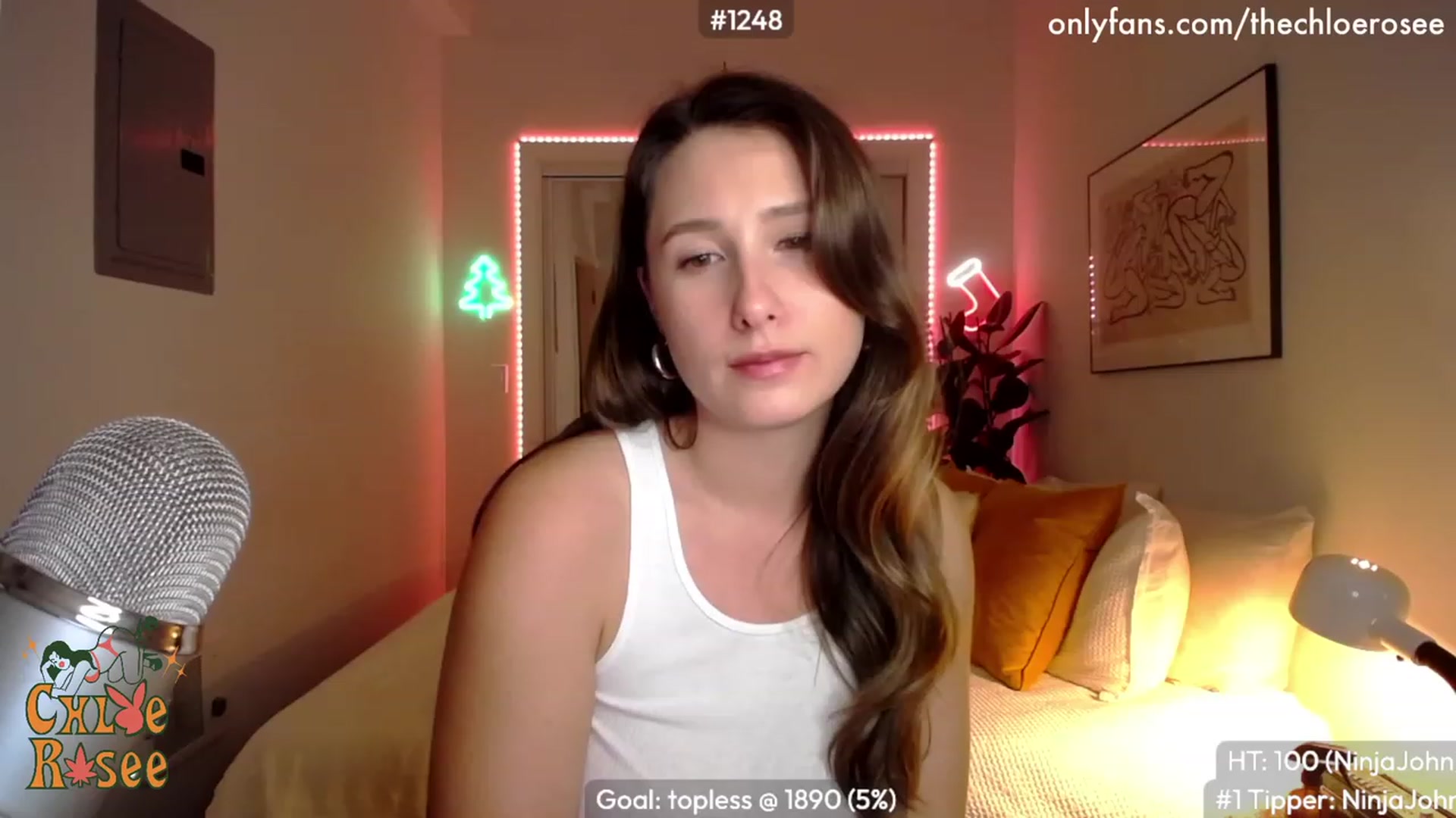 Gallery image thumbnail from ChloeRosee's myfreecams stream on, 12/07/2022, 06:30 image 10 of 20