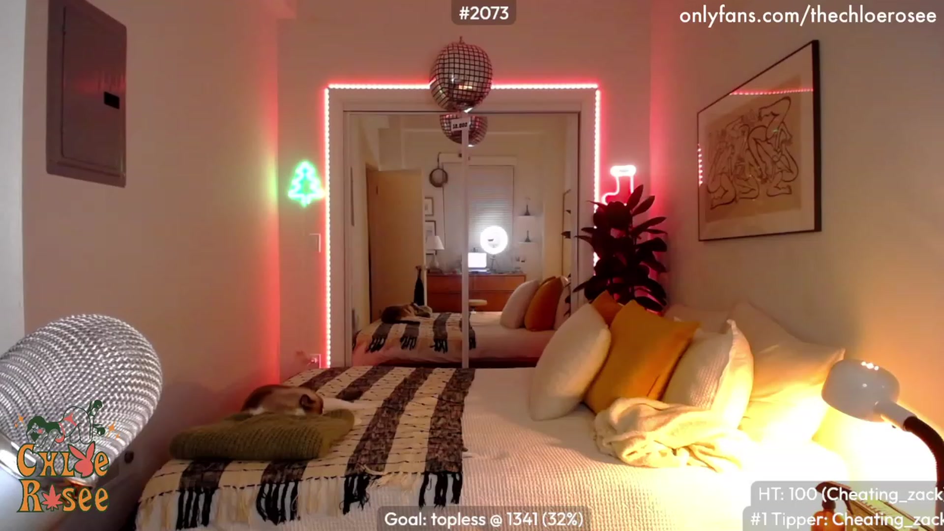 Gallery image thumbnail from ChloeRosee's myfreecams stream on, 12/15/2022, 06:03 image 6 of 20