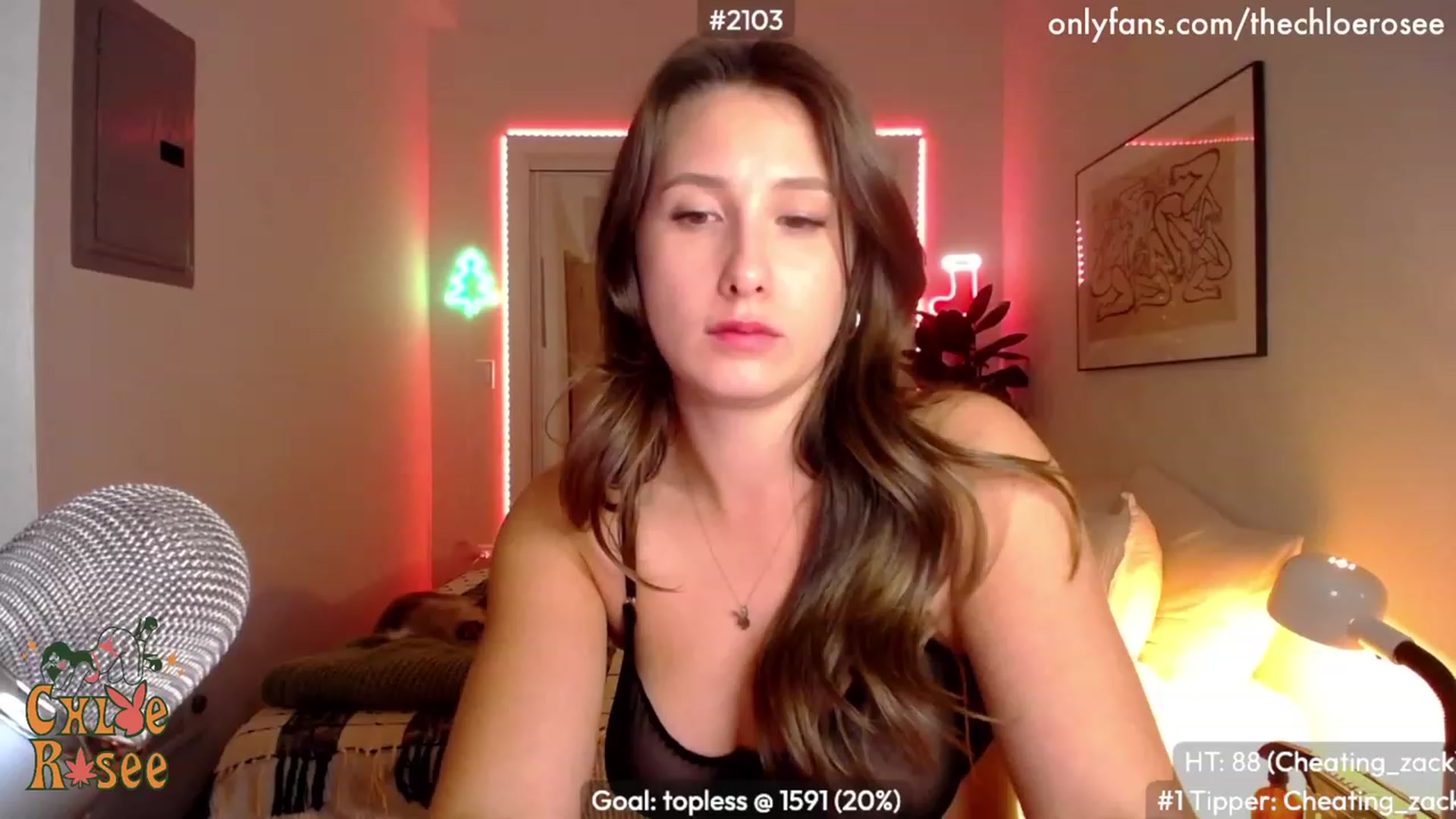 Gallery image thumbnail from ChloeRosee's myfreecams stream on, 12/15/2022, 06:03 image 4 of 20