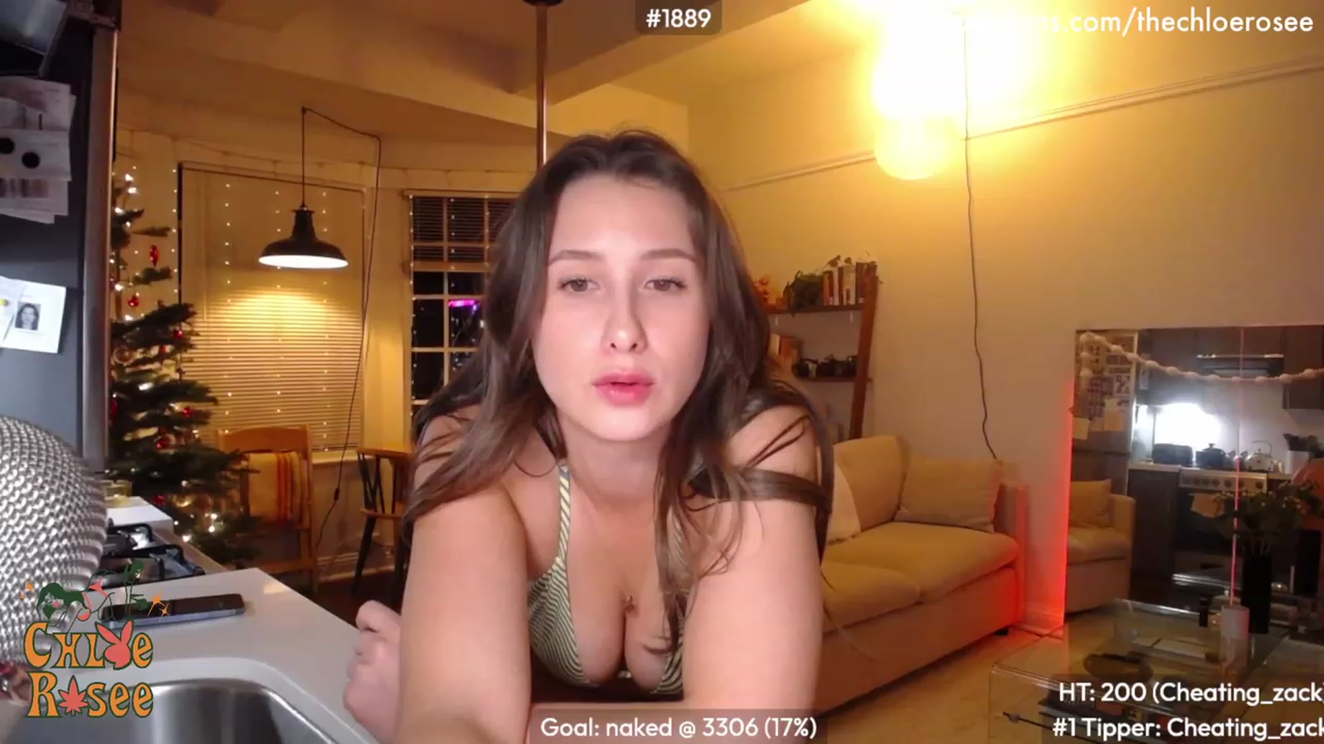 Gallery image thumbnail from ChloeRosee's myfreecams stream on, 12/16/2022, 03:39 image 16 of 20