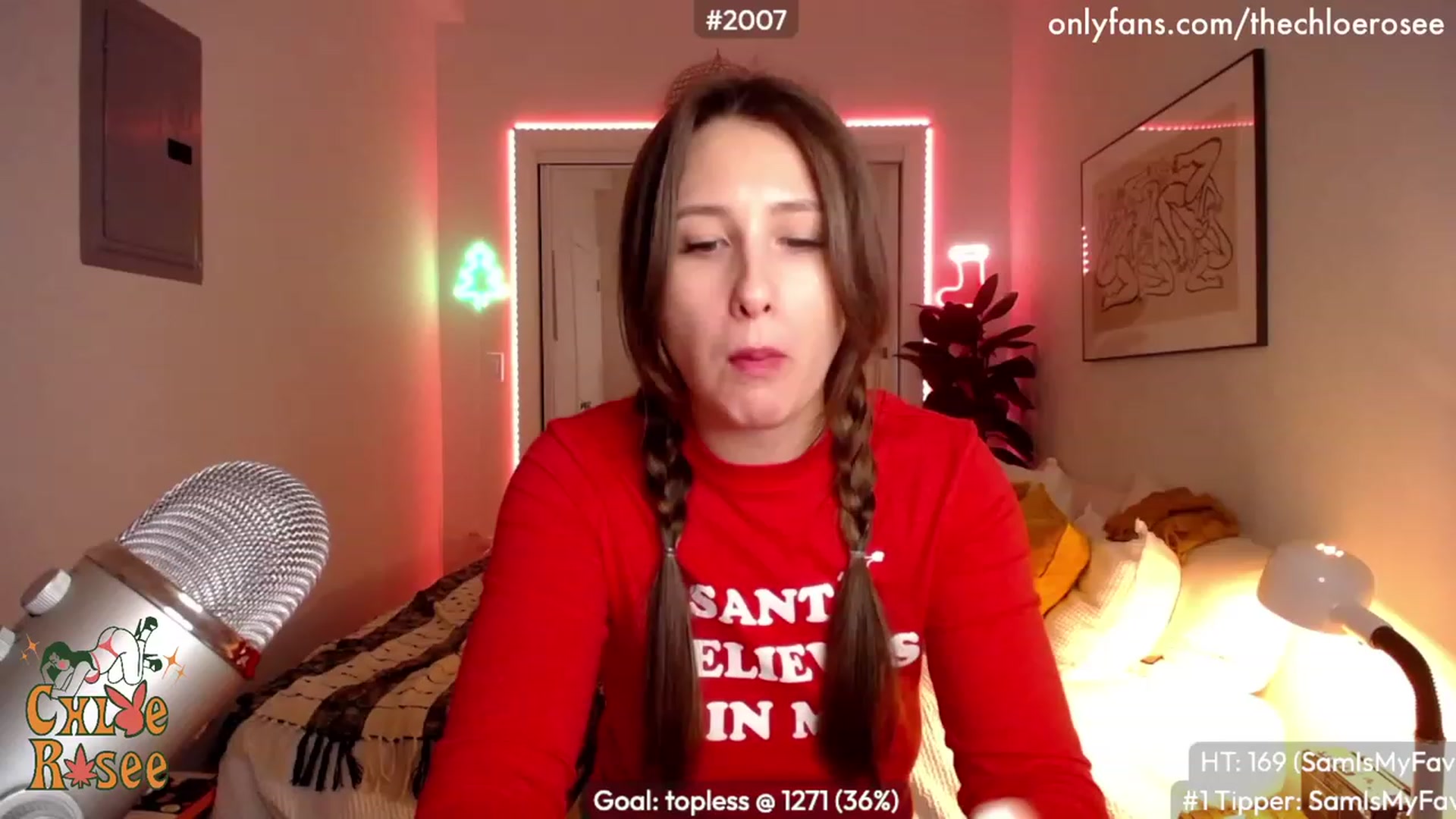 Gallery image thumbnail from ChloeRosee's myfreecams stream on, 12/19/2022, 05:51 image 18 of 20