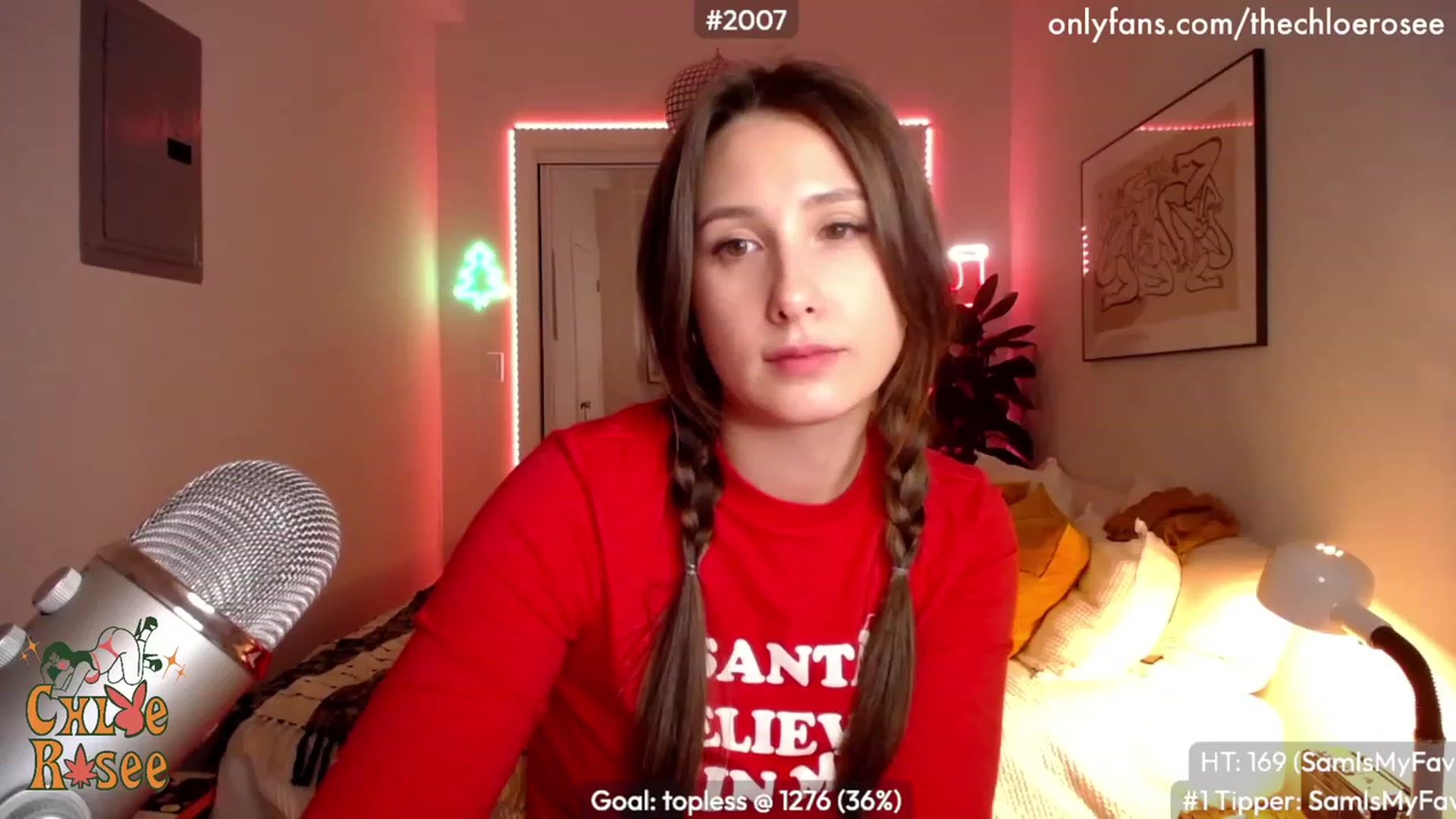Gallery image thumbnail from ChloeRosee's myfreecams stream on, 12/19/2022, 05:51 image 10 of 20