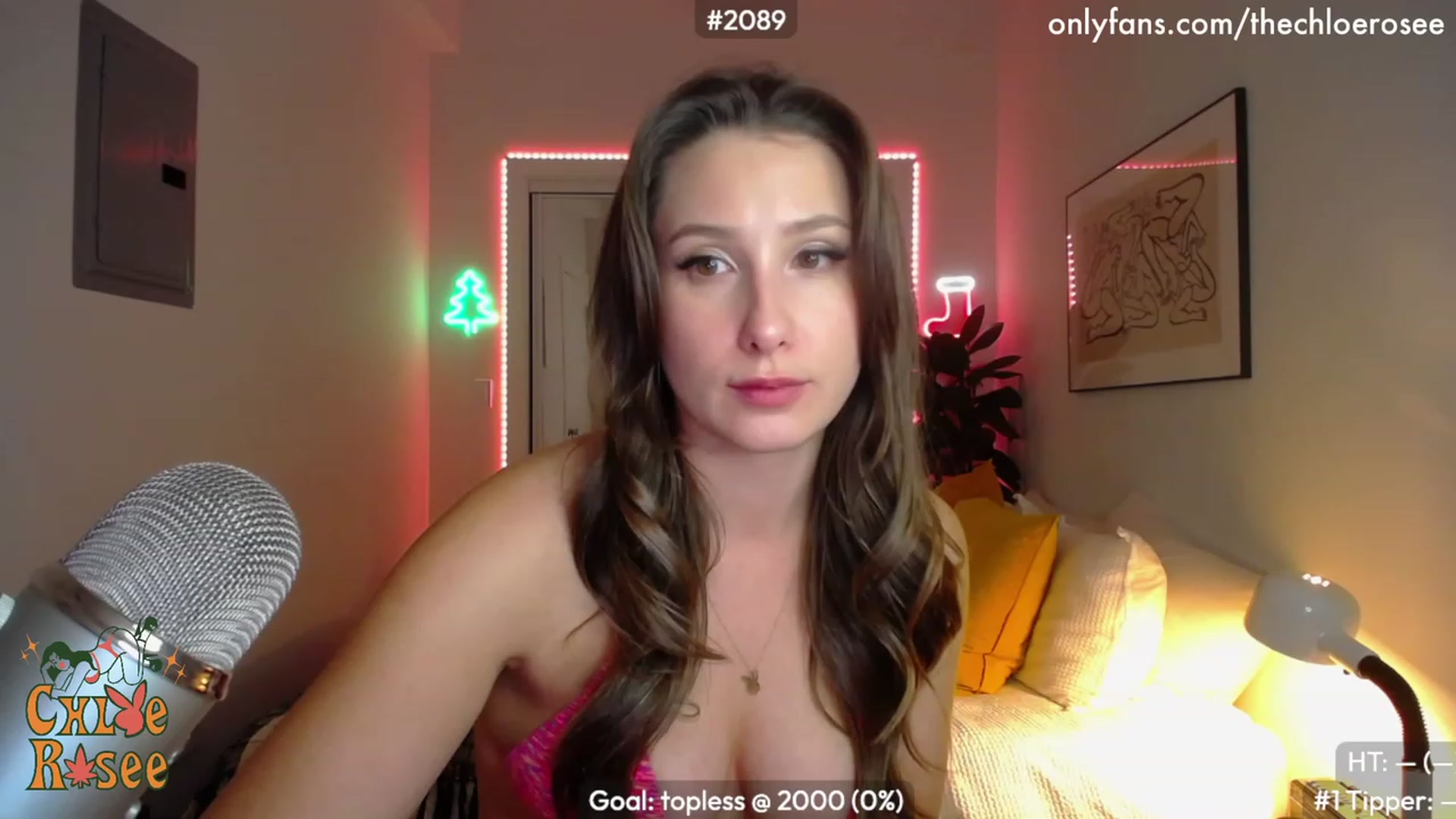 Gallery image thumbnail from ChloeRosee's myfreecams stream on, 12/20/2022, 05:33 image 2 of 20