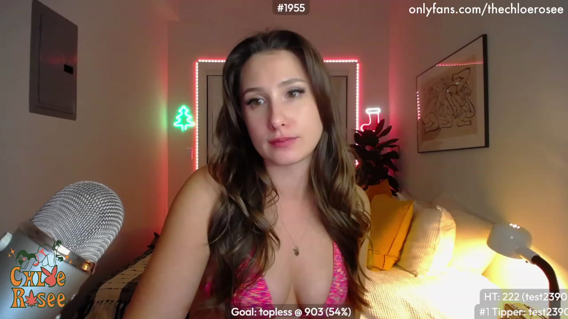 Gallery image thumbnail from ChloeRosee's myfreecams stream on, 12/20/2022, 05:33 image 17 of 20