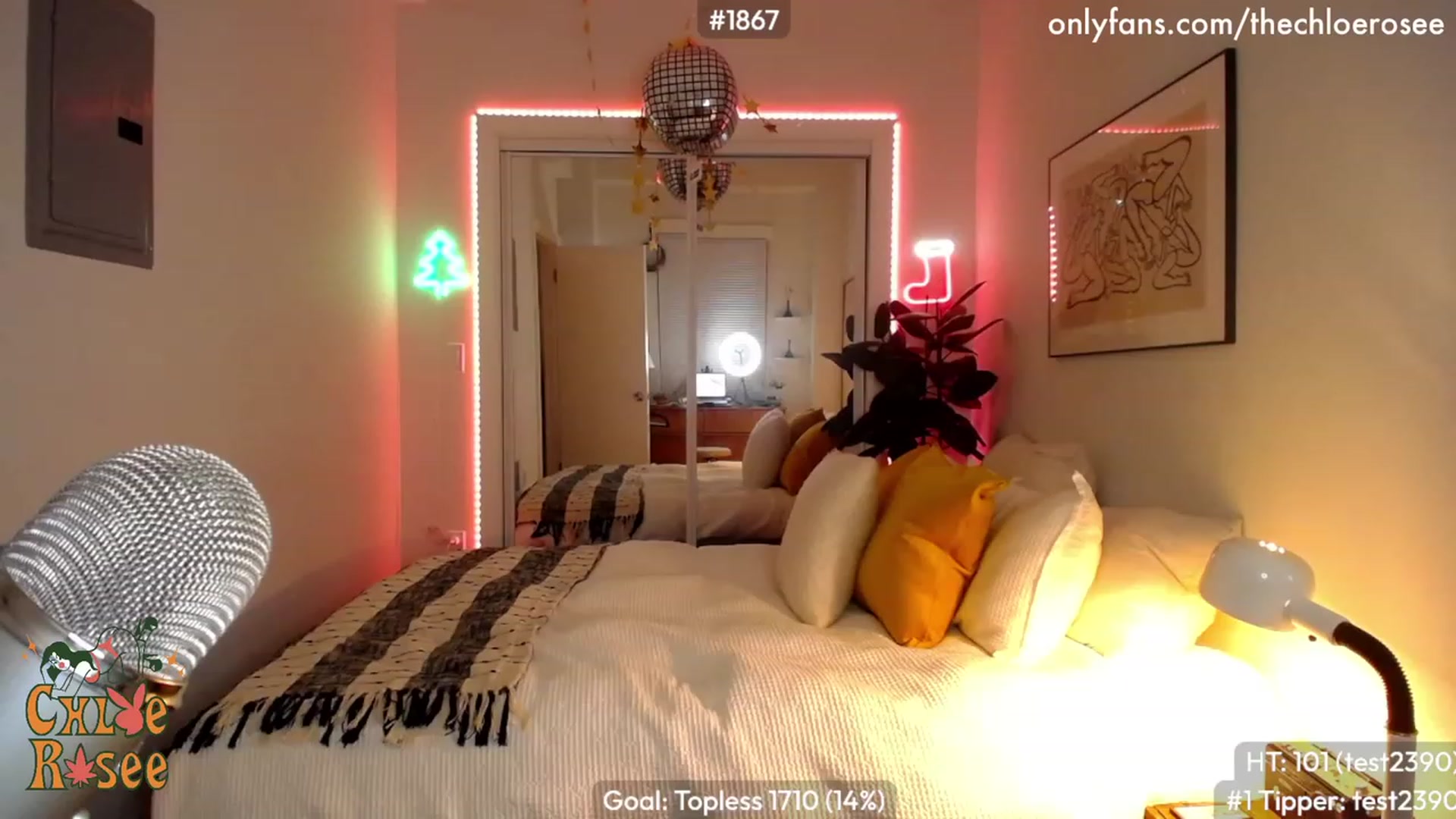 Gallery image thumbnail from ChloeRosee's myfreecams stream on, 12/29/2022, 06:47 image 11 of 20