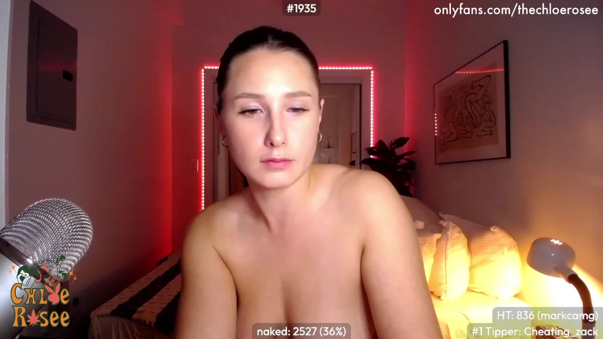 Gallery image thumbnail from ChloeRosee's myfreecams stream on, 03/01/2023, 06:44 image 12 of 20